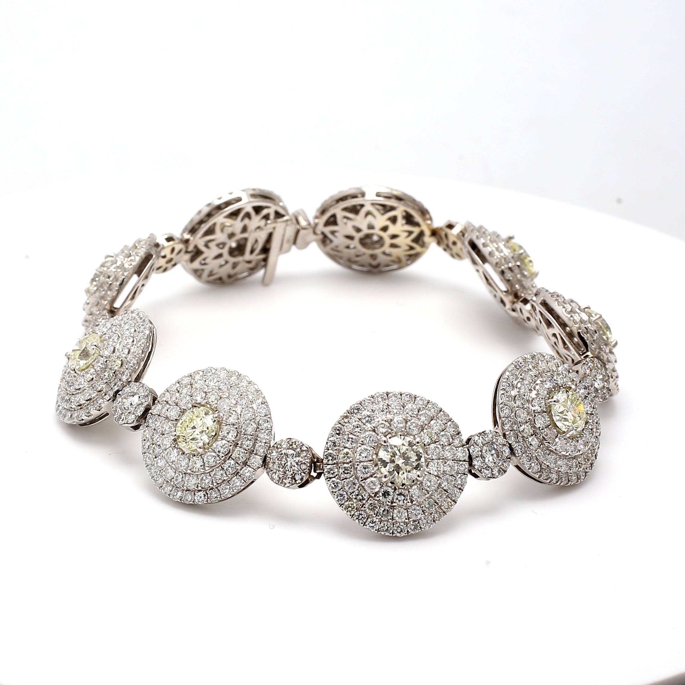 19.98 Carat Round Brilliant I-L VS2-SI1 Diamond 14 Karat White Gold Link Bracelet