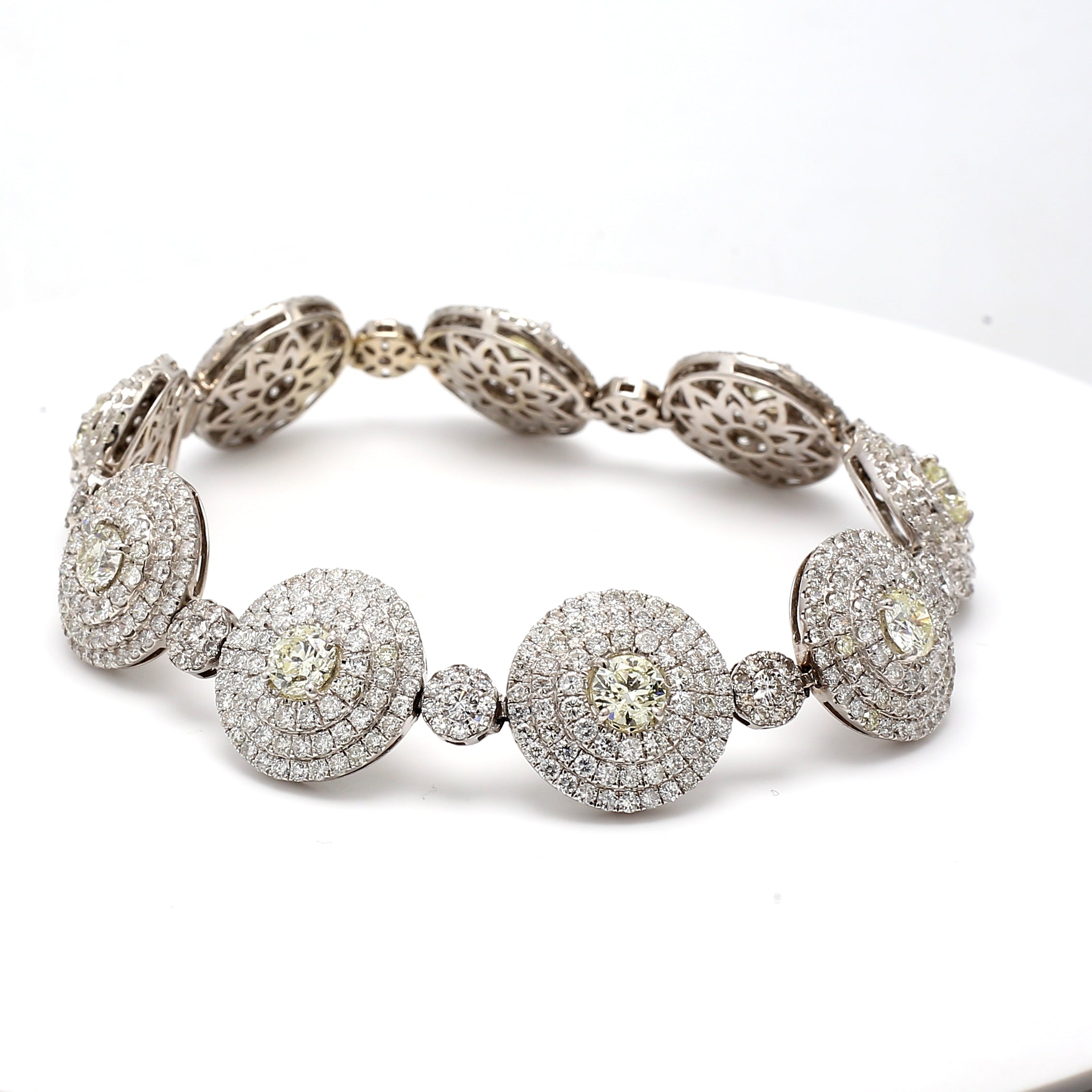 19.98 Carat Round Brilliant I-L VS2-SI1 Diamond 14 Karat White Gold Link Bracelet