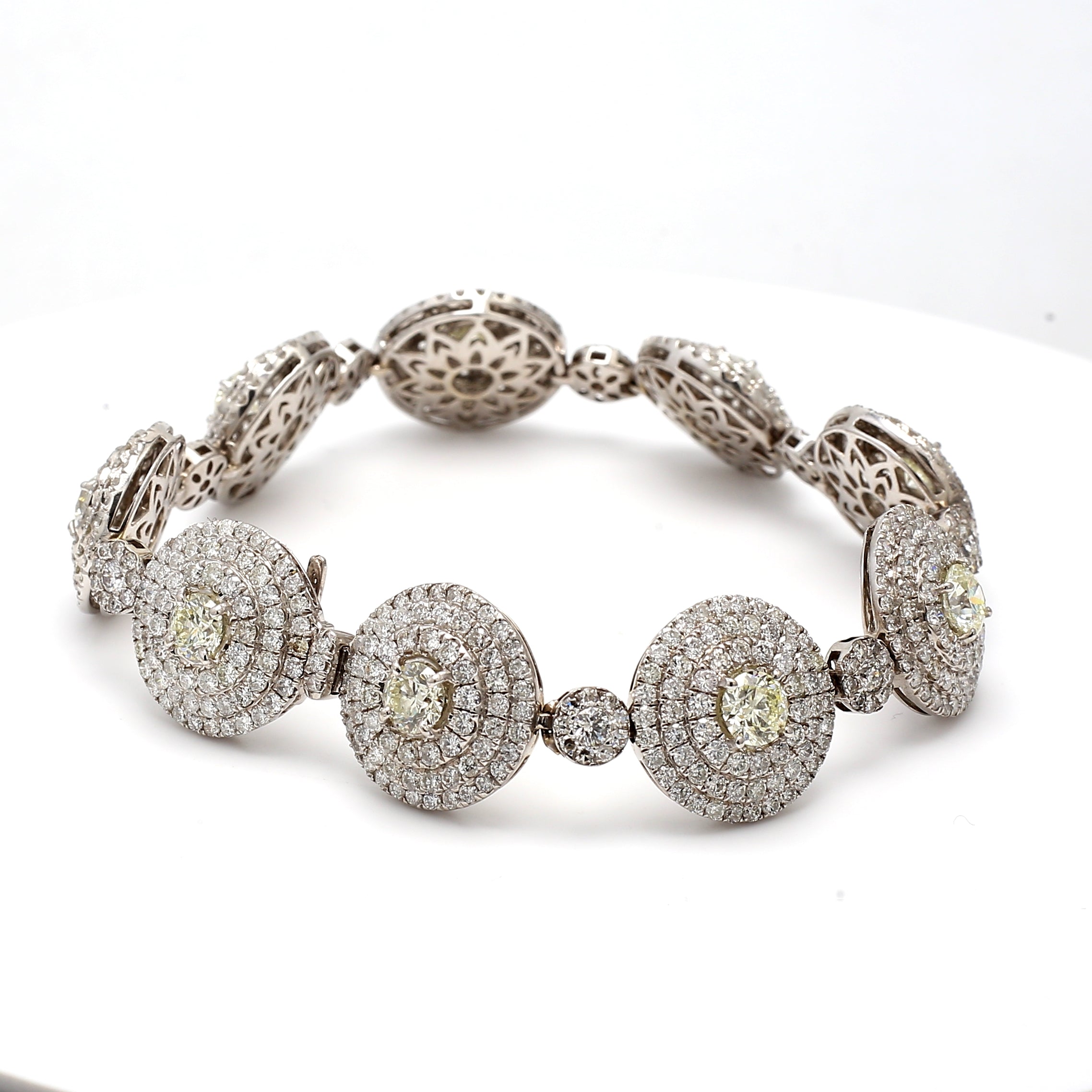19.98 Carat Round Brilliant I-L VS2-SI1 Diamond 14 Karat White Gold Link Bracelet