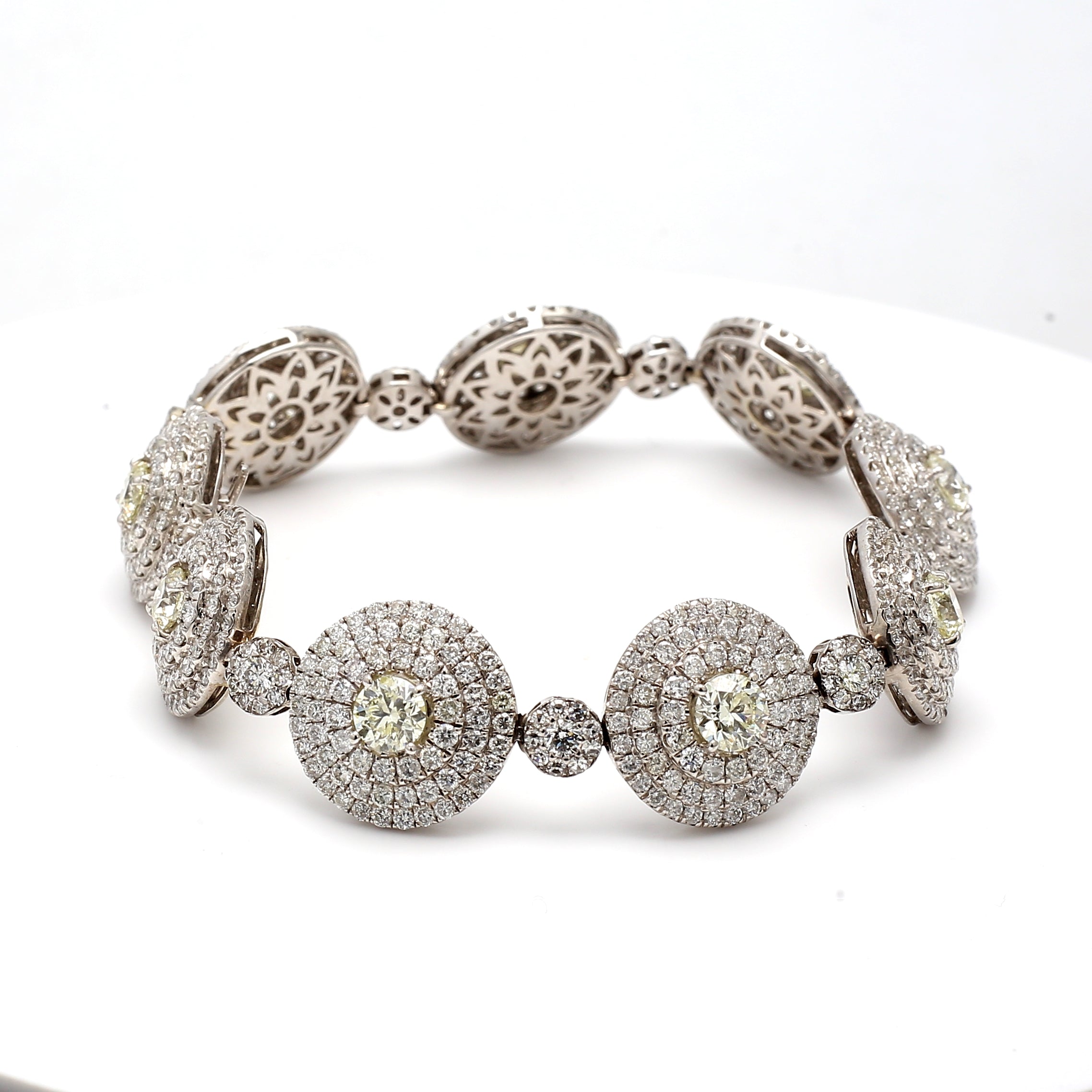 19.98 Carat Round Brilliant I-L VS2-SI1 Diamond 14 Karat White Gold Link Bracelet