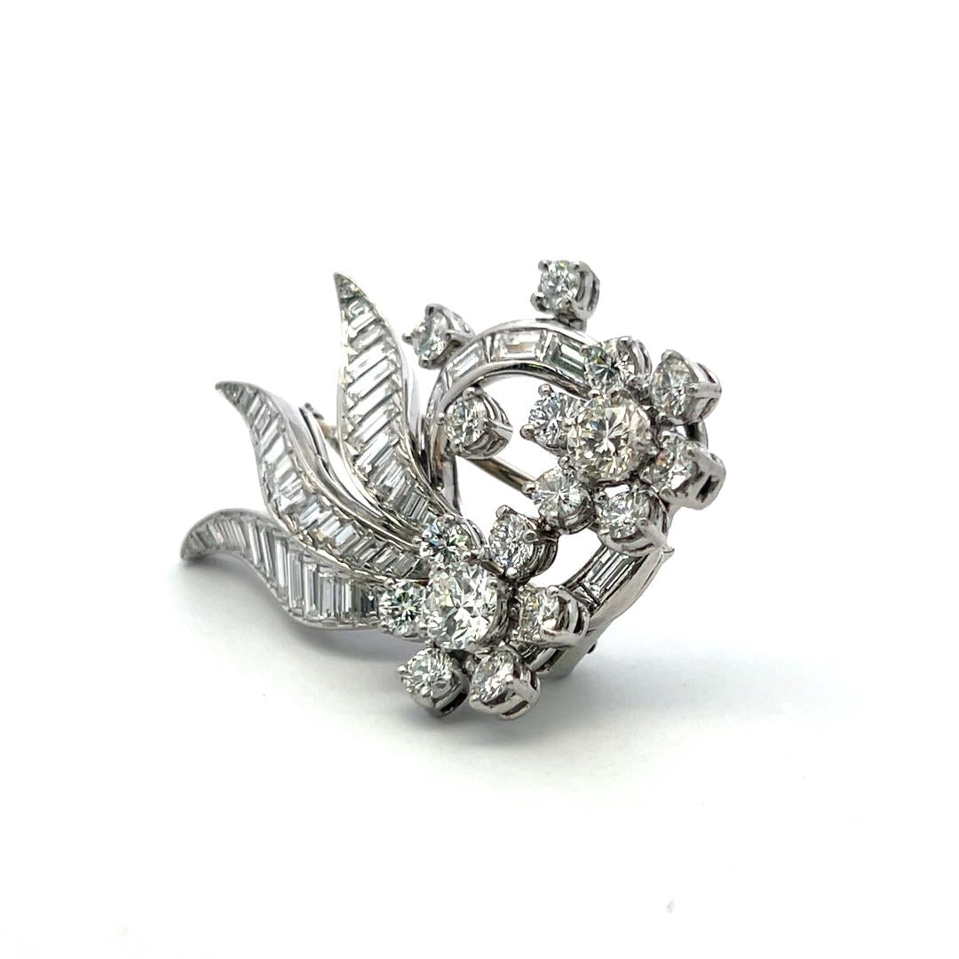 Oscar Heyman Vintage Platinum Double Clip Pin Brooch with 10 Carat Diamonds