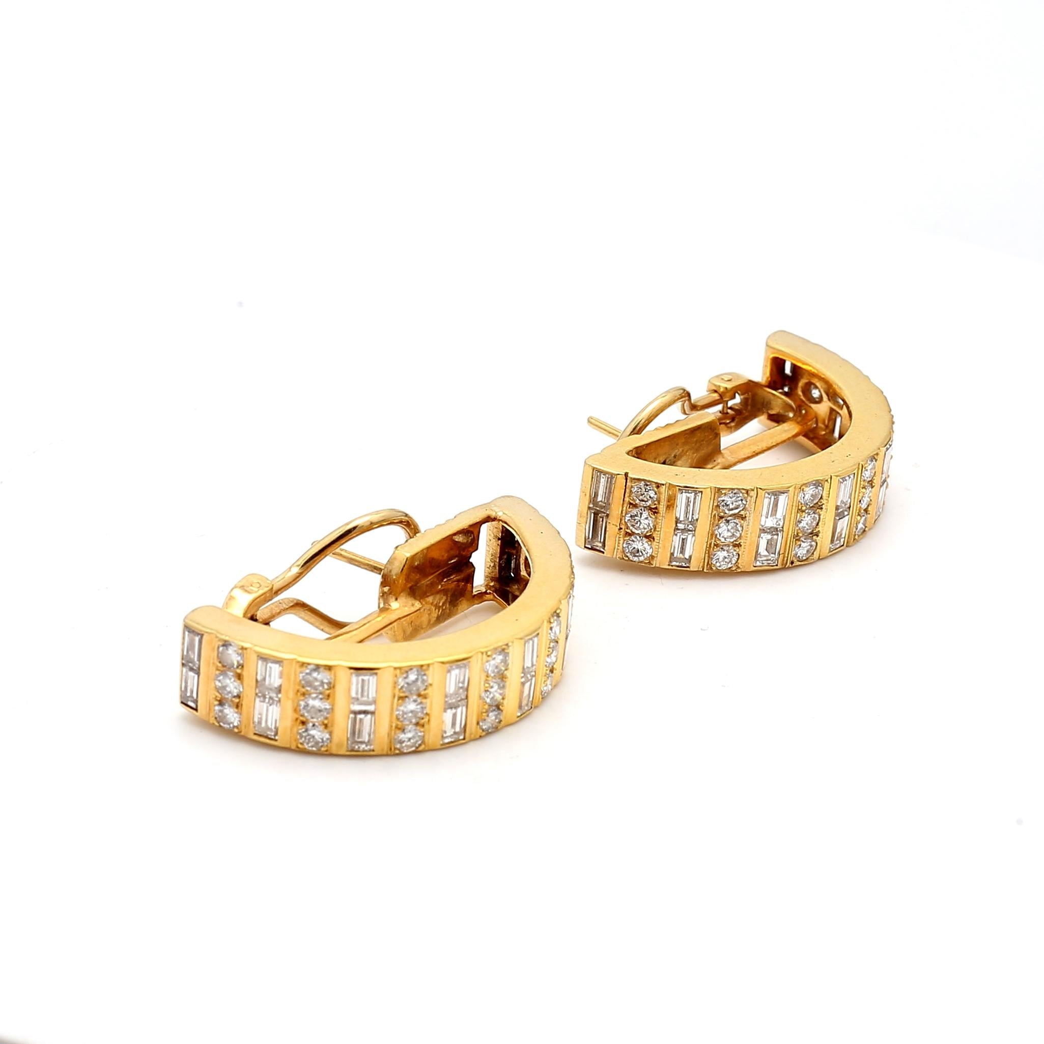 Vintage 18K Yellow Gold Clip-On Earrings with 5 Carat G-VS1 Diamonds