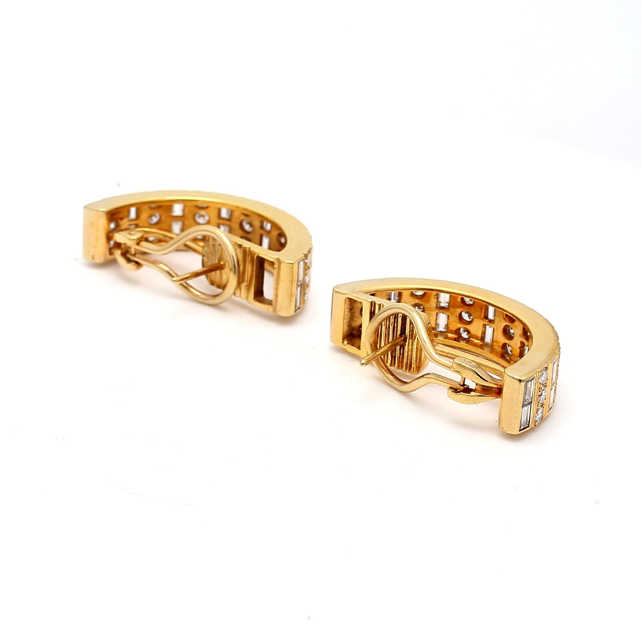 Vintage 18K Yellow Gold Clip-On Earrings with 5 Carat G-VS1 Diamonds