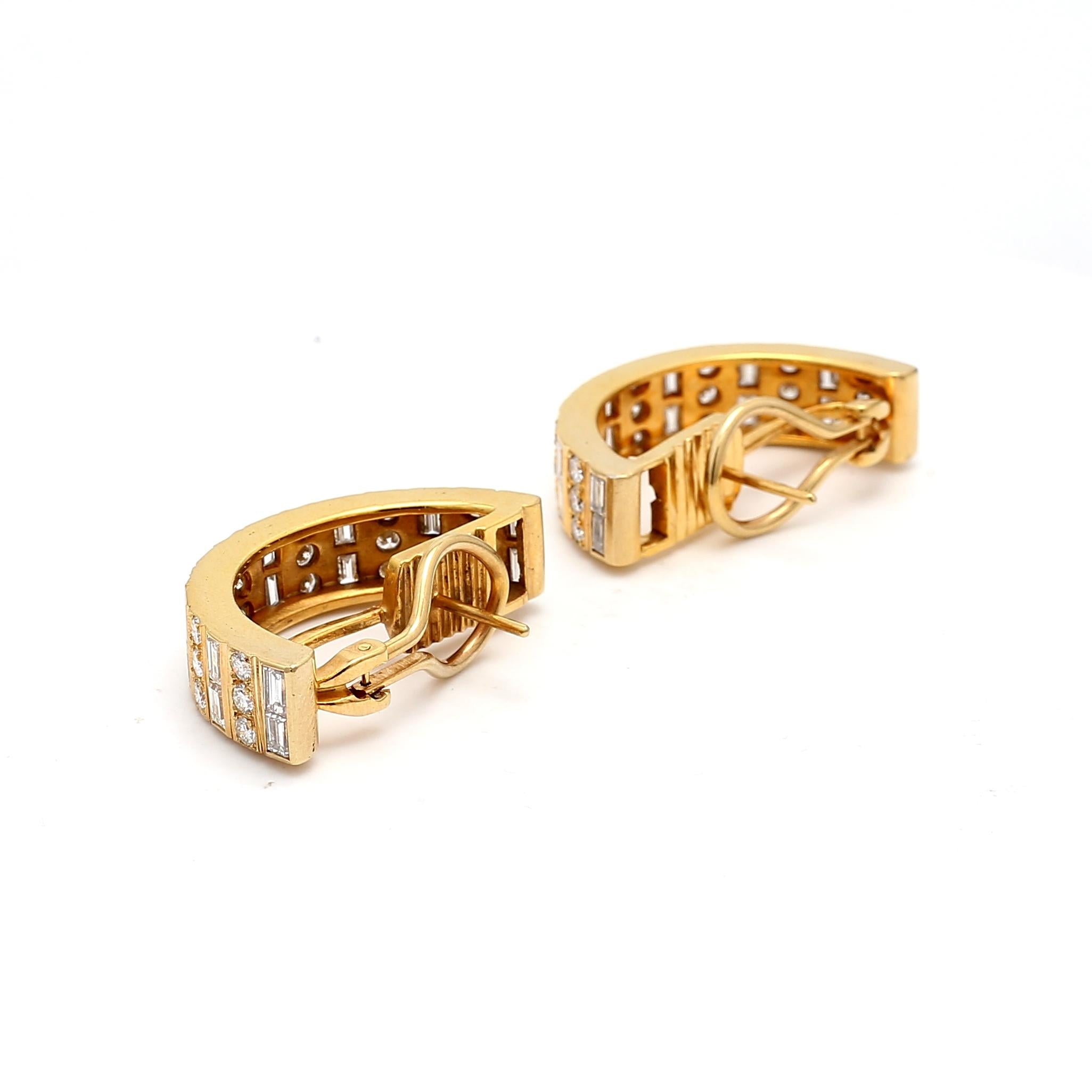 Vintage 18K Yellow Gold Clip-On Earrings with 5 Carat G-VS1 Diamonds