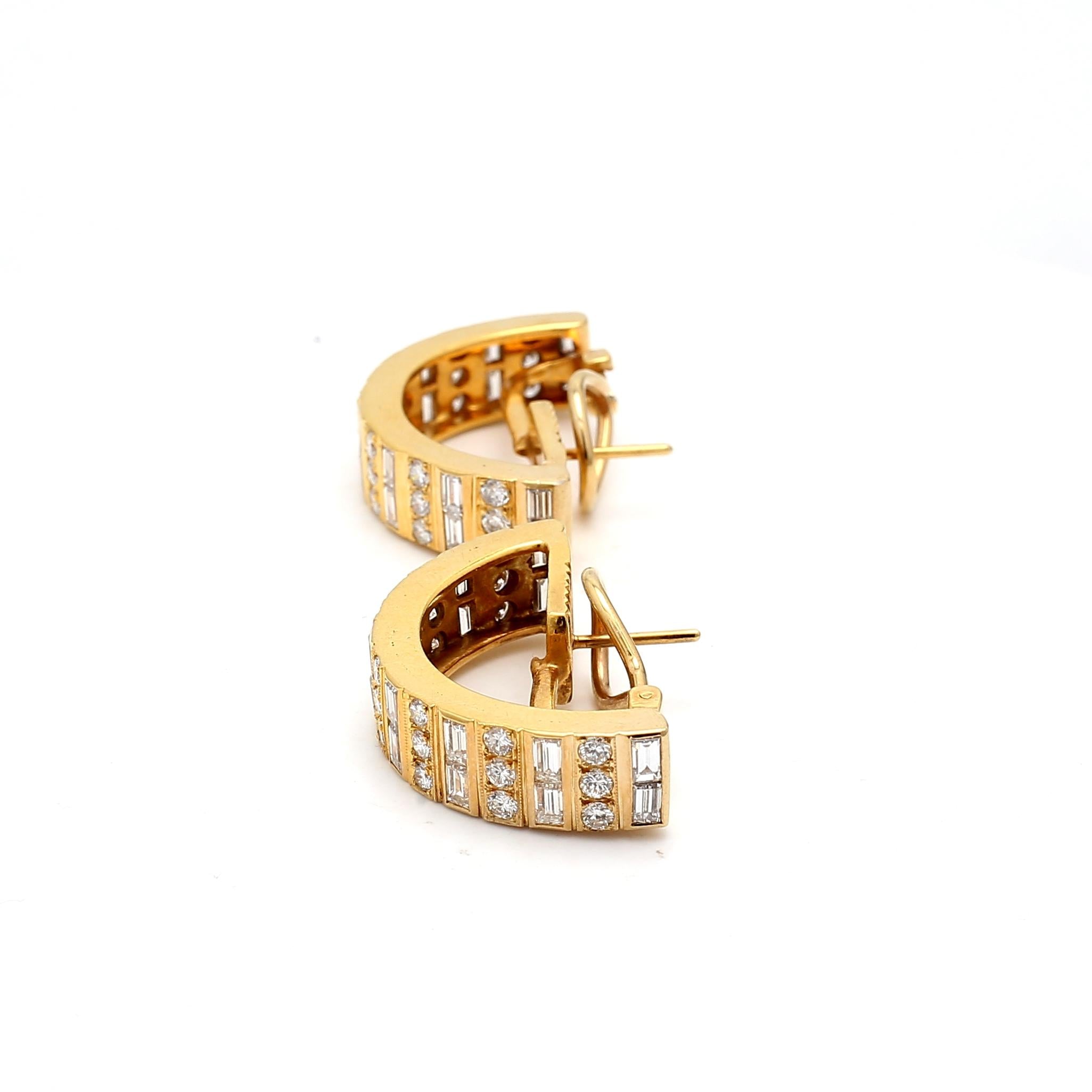 Vintage 18K Yellow Gold Clip-On Earrings with 5 Carat G-VS1 Diamonds