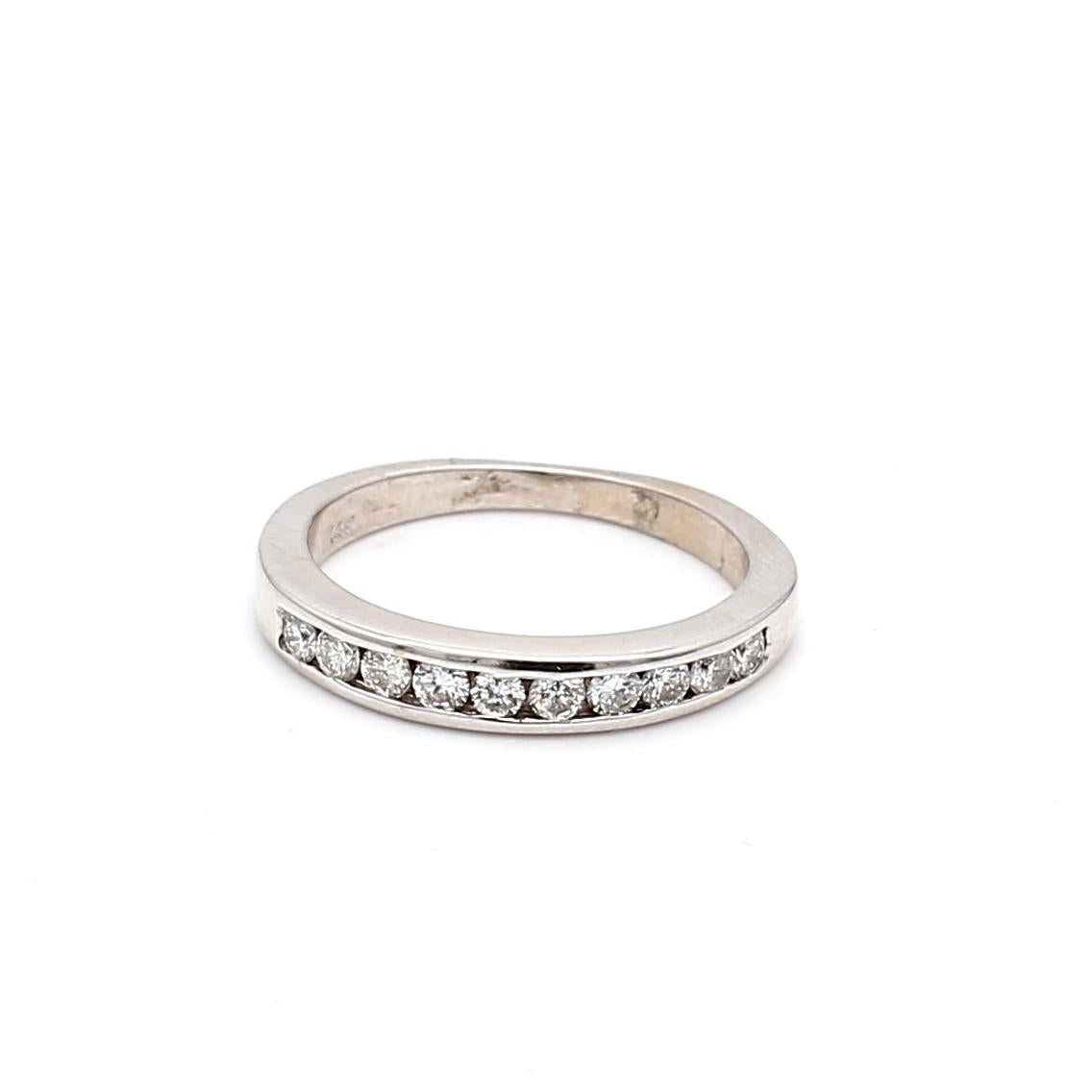 Vintage 18K White Gold Band Ring with 0.35 Carat Round F-VS2 Diamonds Size 6