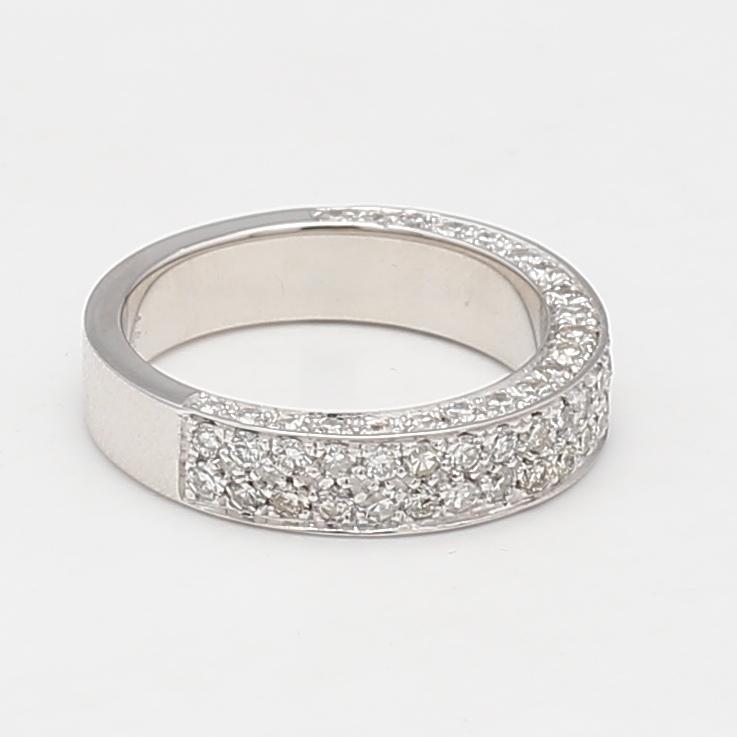 Vintage Platinum Band Ring with 1.76 Carat Round F VS Diamond Size 5.25