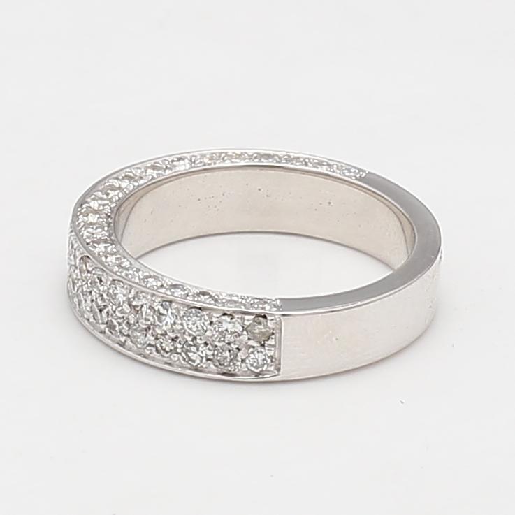 Vintage Platinum Band Ring with 1.76 Carat Round F VS Diamond Size 5.25