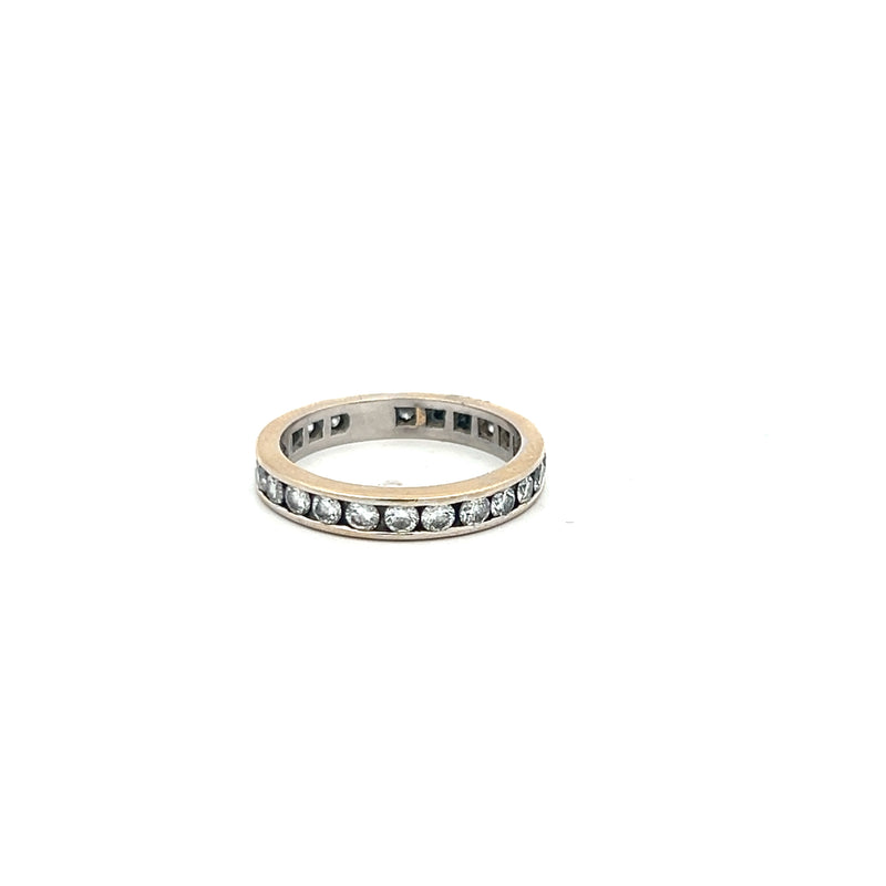 1.50 Carat Round Brilliant G VS1 Diamond 18 Karat White Gold Band Ring