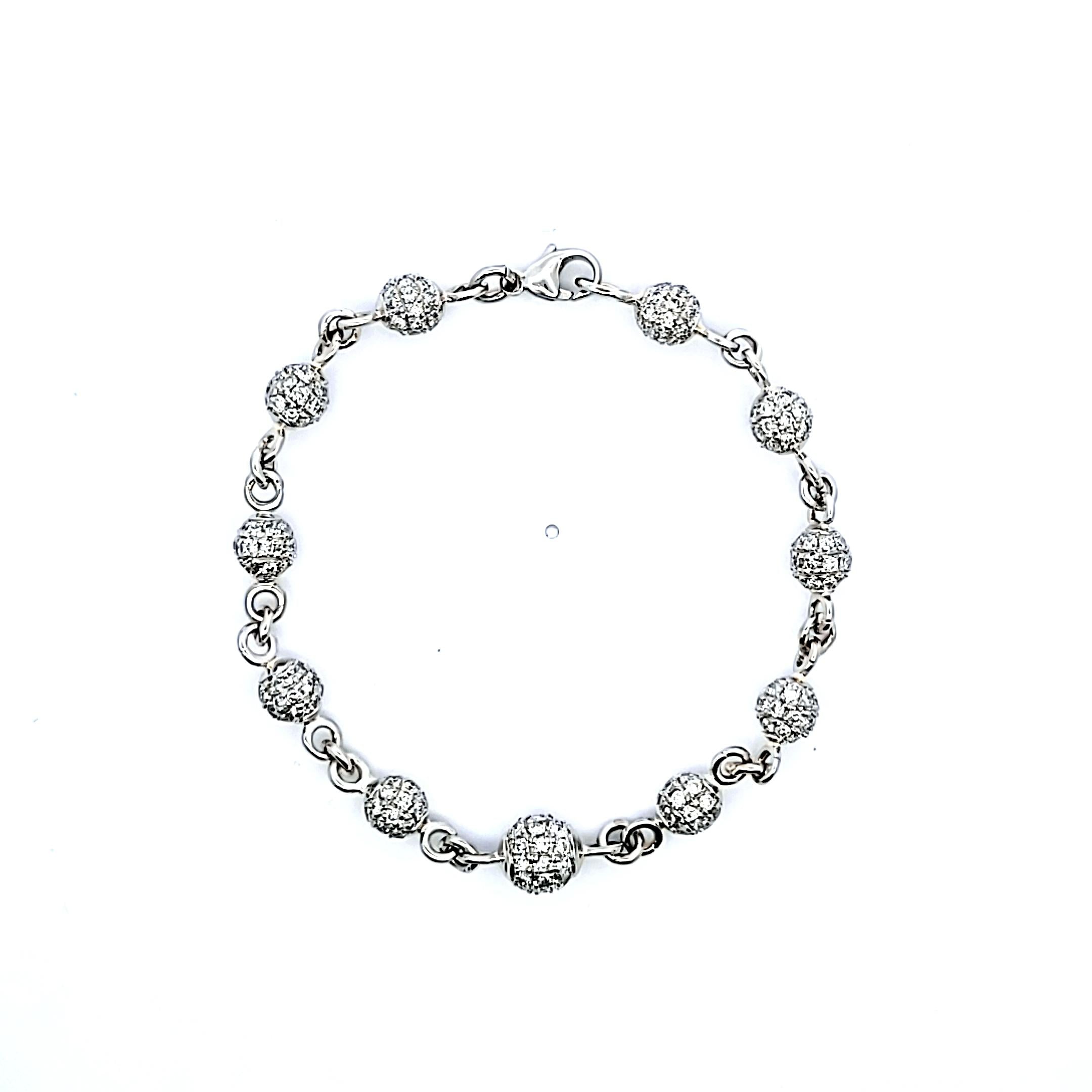 Platinum Link Bracelet with 13.60ct G-SI1 Round Brilliant Diamond Spheres