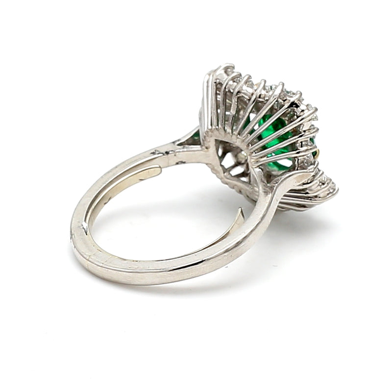 2.00 Carat Tapered Baguette Diamond 1.93 Carat  Emerald Platinum Ballerina Ring