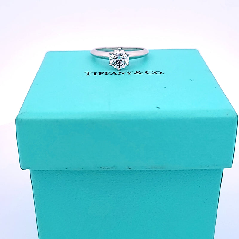 Tiffany & Co 1.01 Carat Round Brilliant H VS2 Diamond Platinum Engagement Ring