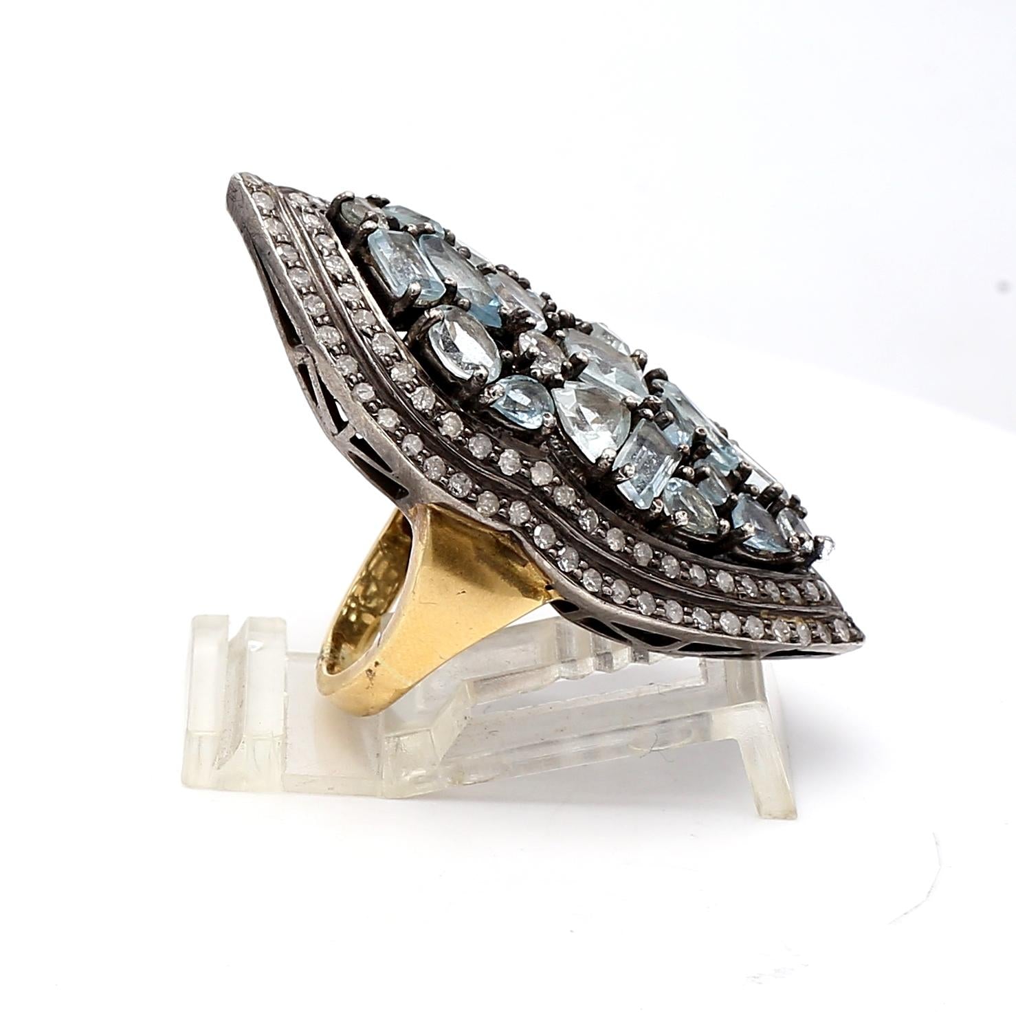 Vintage 14K Two Tone Gold/Slv Cocktail Ring with 1 Carat Aquamarine Gemstones