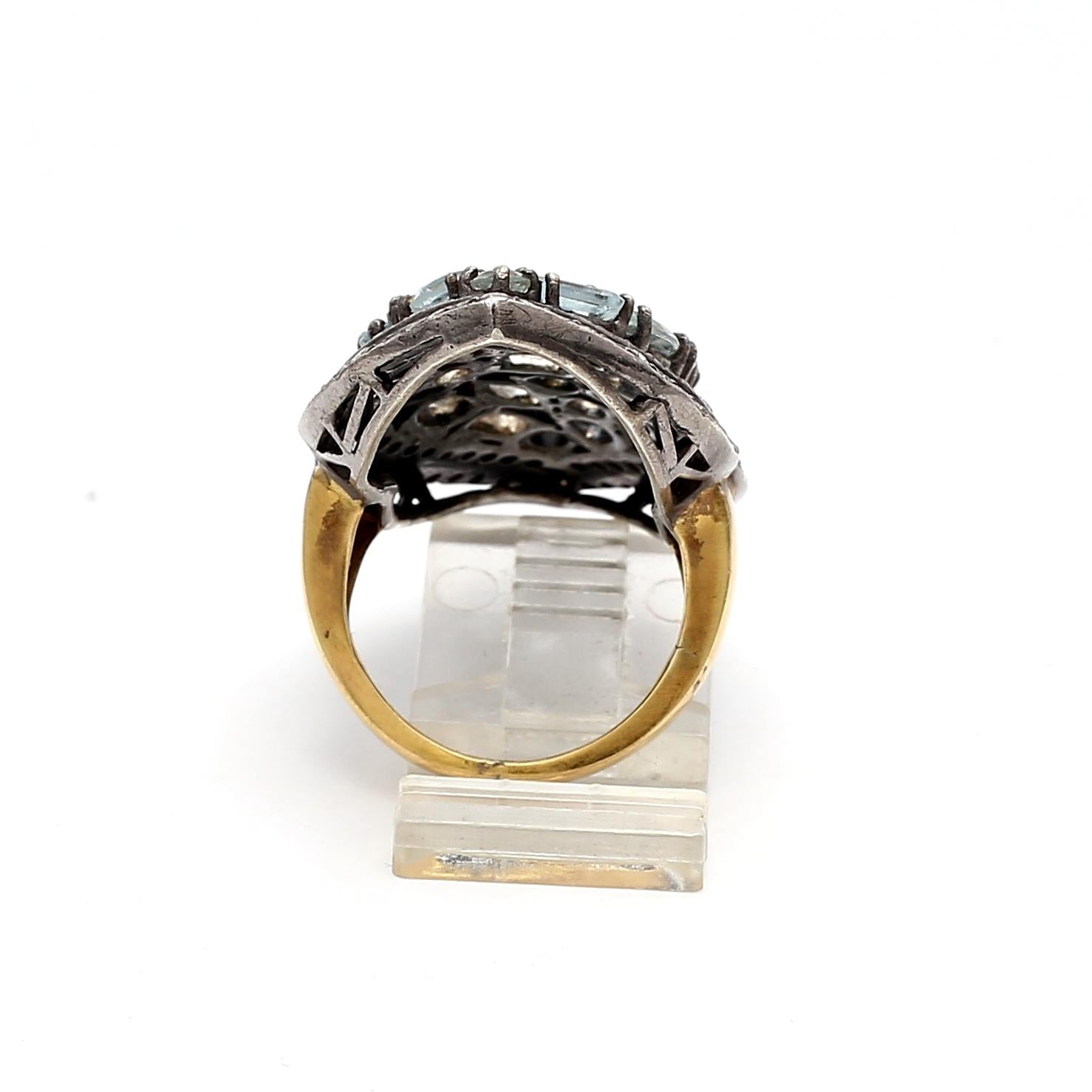 Vintage 14K Two Tone Gold/Slv Cocktail Ring with 1 Carat Aquamarine Gemstones