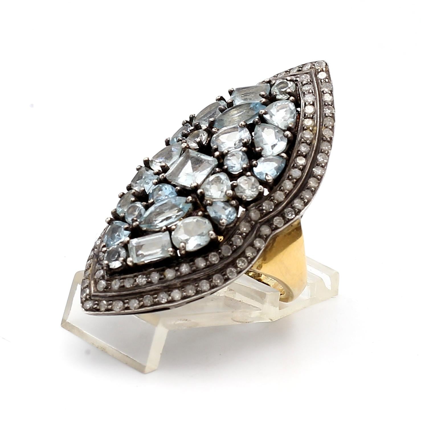 Vintage 14K Two Tone Gold/Slv Cocktail Ring with 1 Carat Aquamarine Gemstones