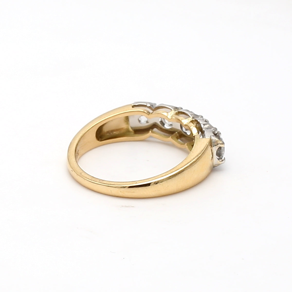 1.33 Carat Old European Cut H VS2 Diamond 18 Karat Yellow Gold Band Ring
