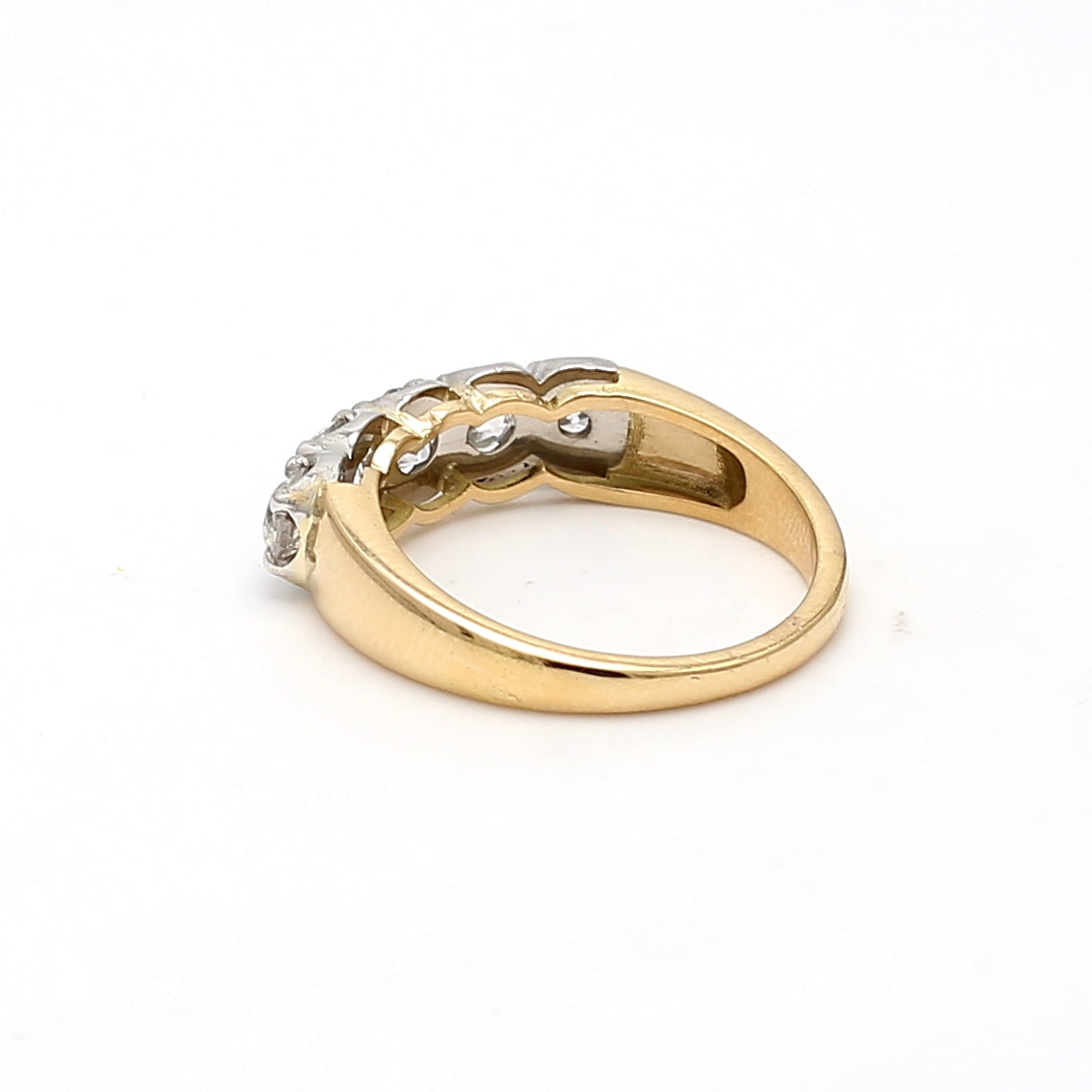 1.33 Carat Old European Cut H VS2 Diamond 18 Karat Yellow Gold Band Ring