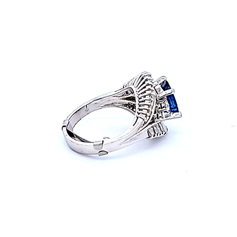 2.45 Carat Sapphire 2.00 Carat Mix Cut Diamond Platinum Gems Stone Ring