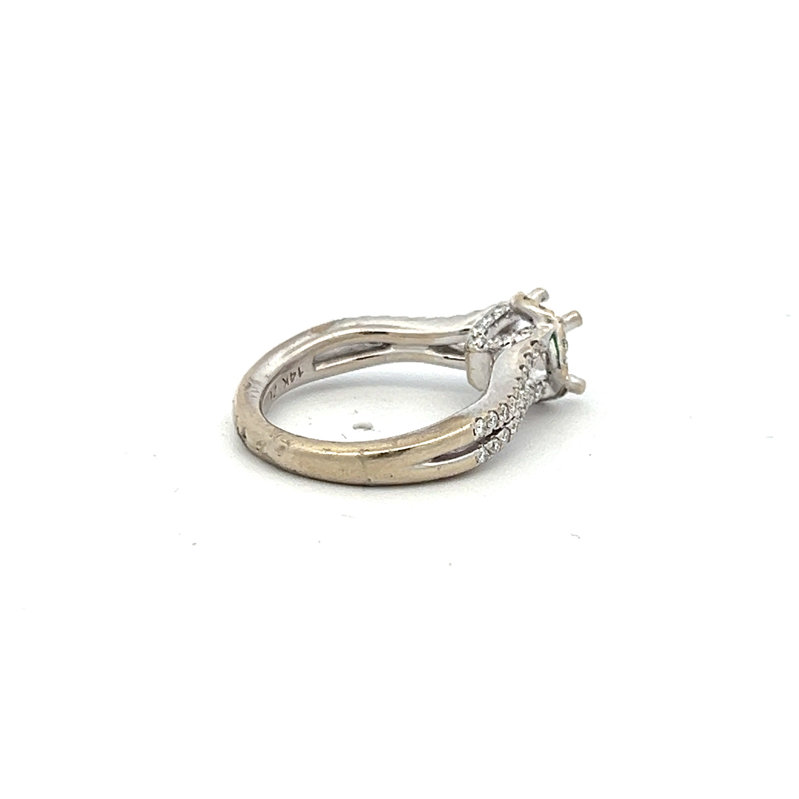 0.27 Carat Round Brilliant Diamond 14 Karat White Gold Semi Mount Ring