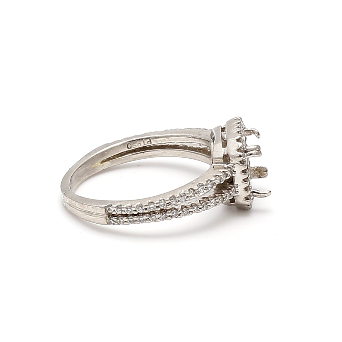 0.30 Carat Round Brilliant I SI1 Diamond Platinum Semi Mount Ring