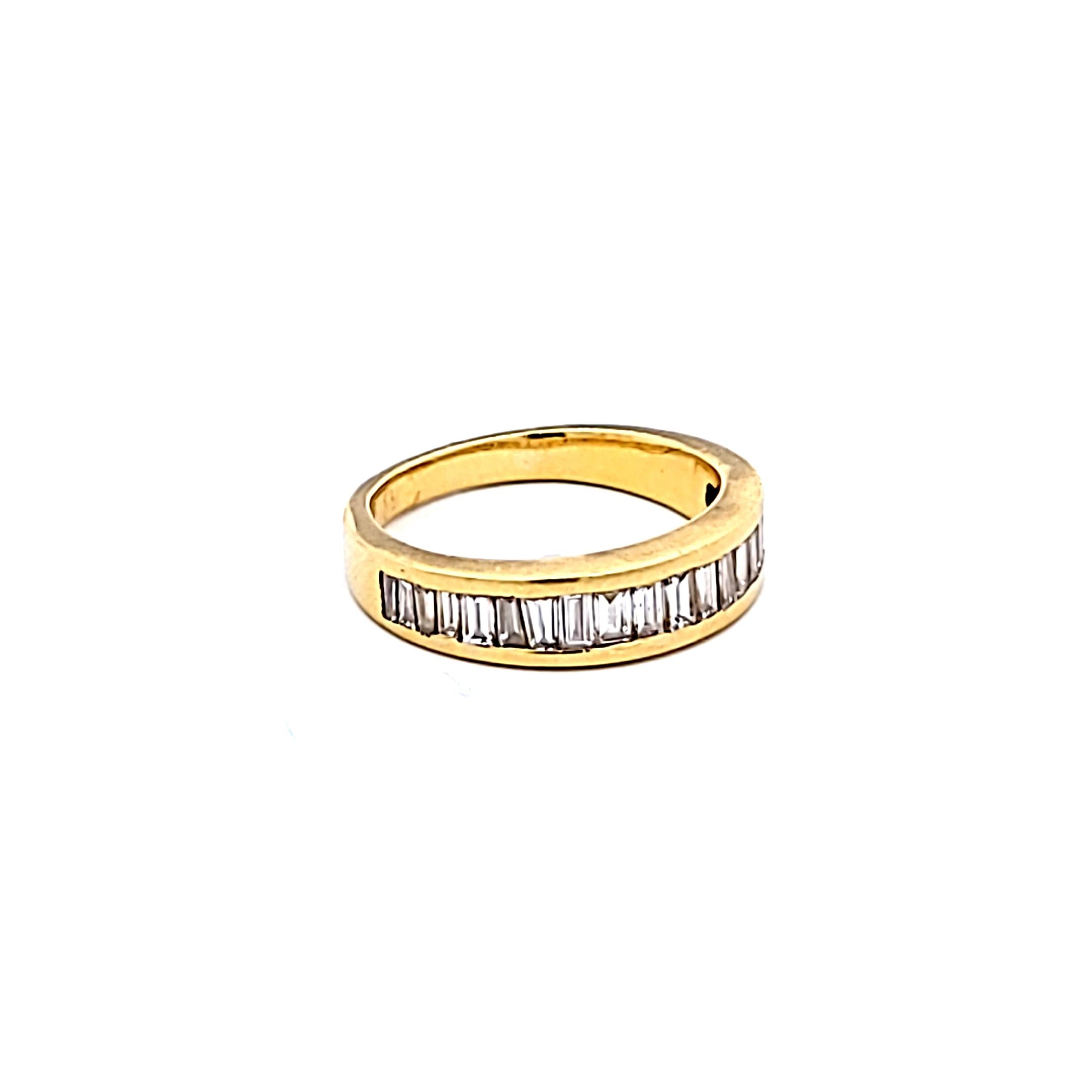 18K Yellow Gold Band Ring with 0.8 Carat Tapered Baguette Diamonds Size 7