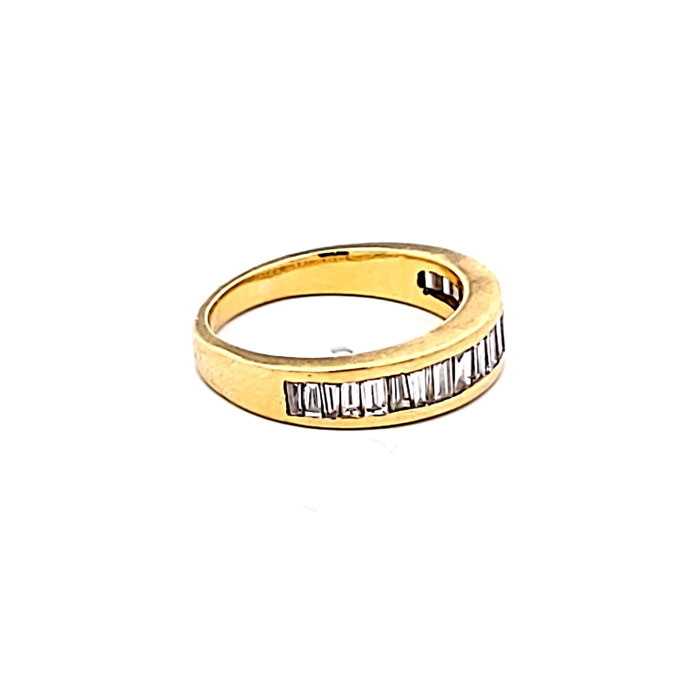 18K Yellow Gold Band Ring with 0.8 Carat Tapered Baguette Diamonds Size 7