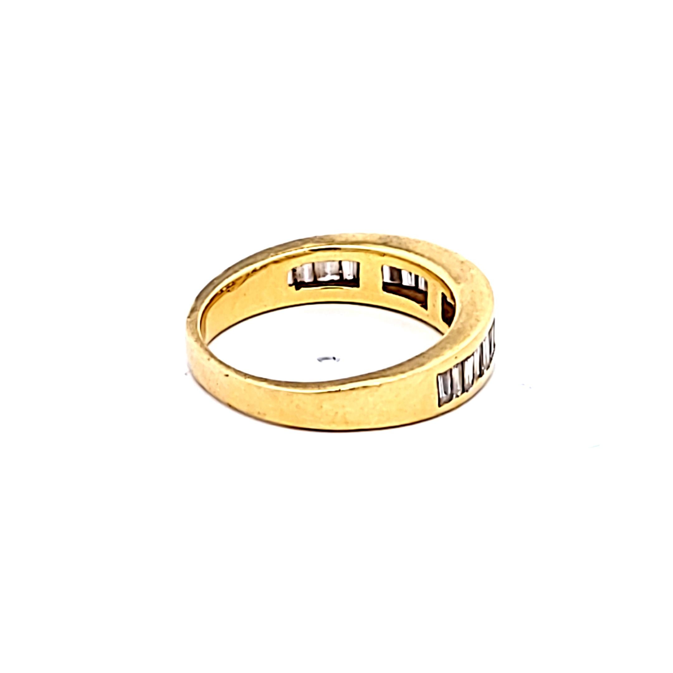 18K Yellow Gold Band Ring with 0.8 Carat Tapered Baguette Diamonds Size 7