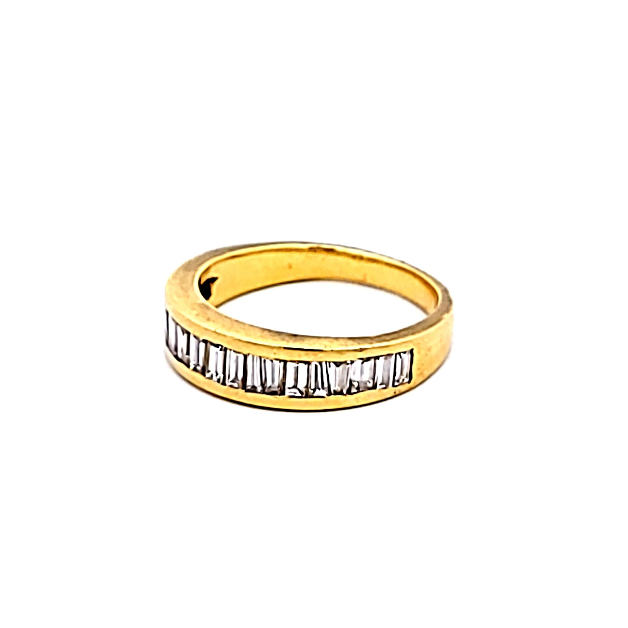 18K Yellow Gold Band Ring with 0.8 Carat Tapered Baguette Diamonds Size 7