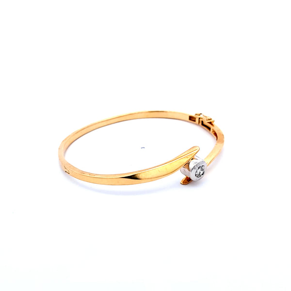 0.55 Carat Round Brilliant H SI1 Diamond 14 Karat Two Tone Gold Bangle Bracelet