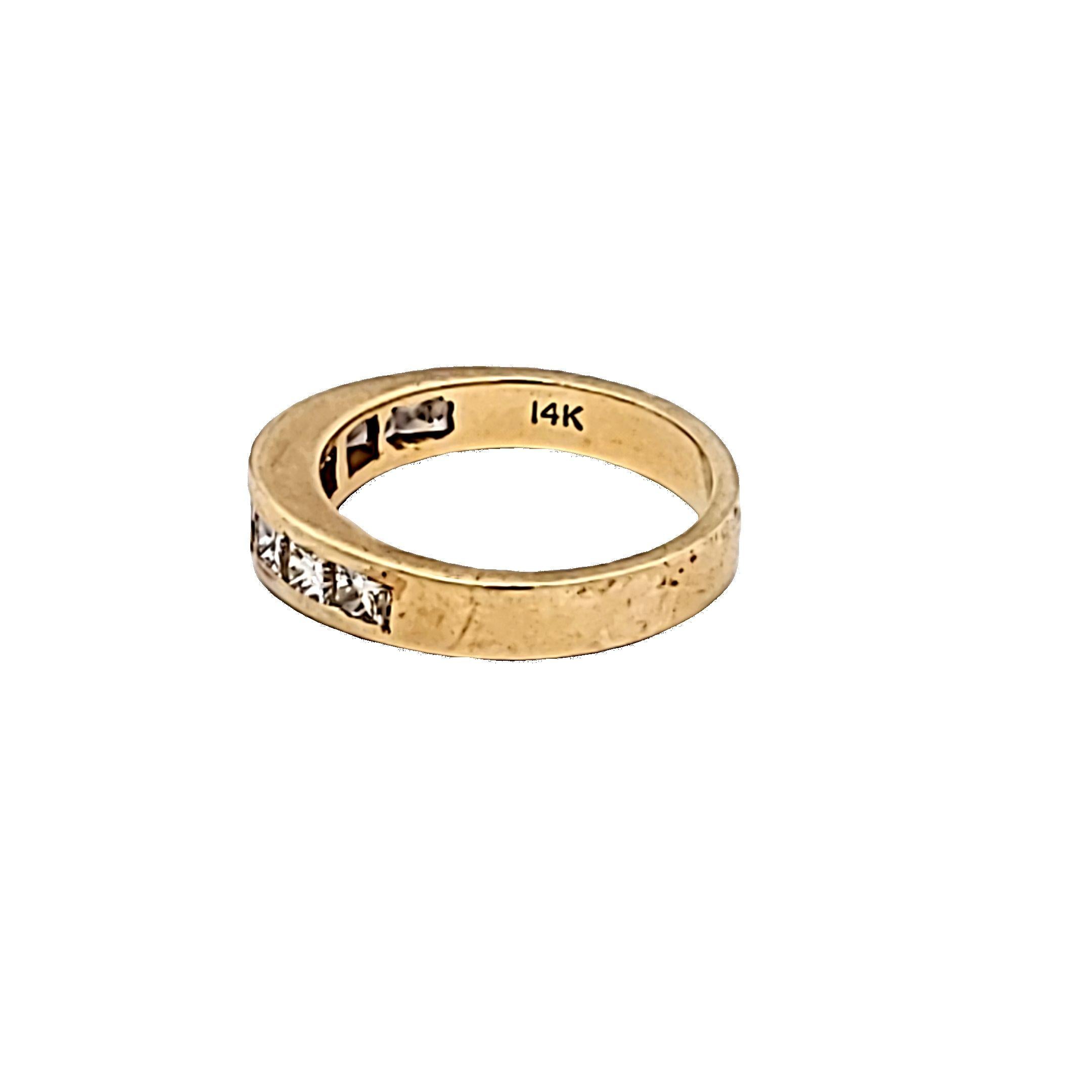 14K Yellow Gold Band Ring with 0.75 Carat Princess Cut G-VS1 Diamonds Size 6