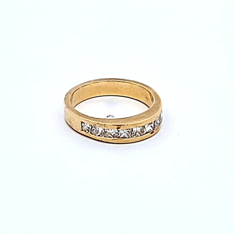 0.75 Carat Princess Cut G VS1 Diamond 14 Karat Yellow Gold Band Ring