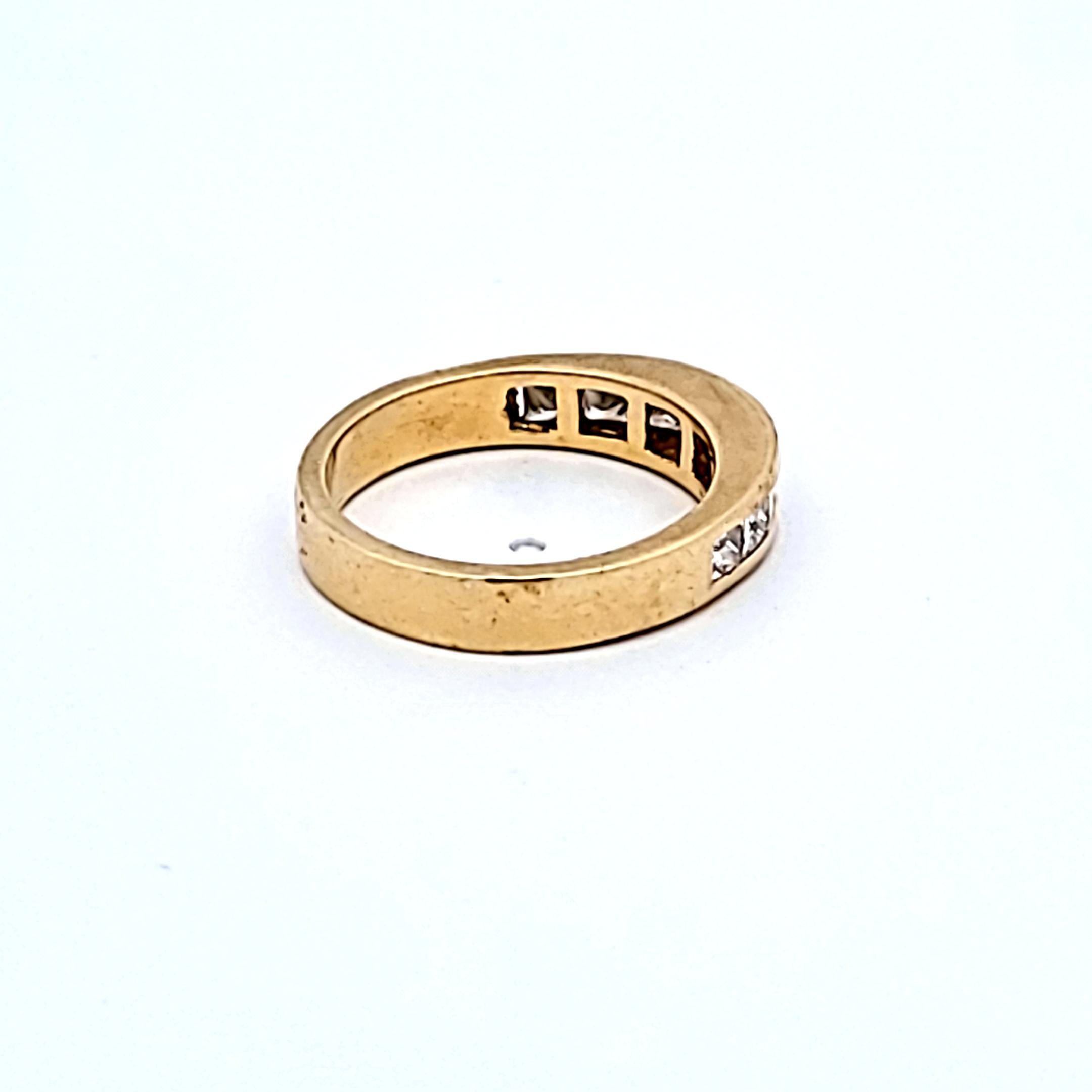 14K Yellow Gold Band Ring with 0.75 Carat Princess Cut G-VS1 Diamonds Size 6
