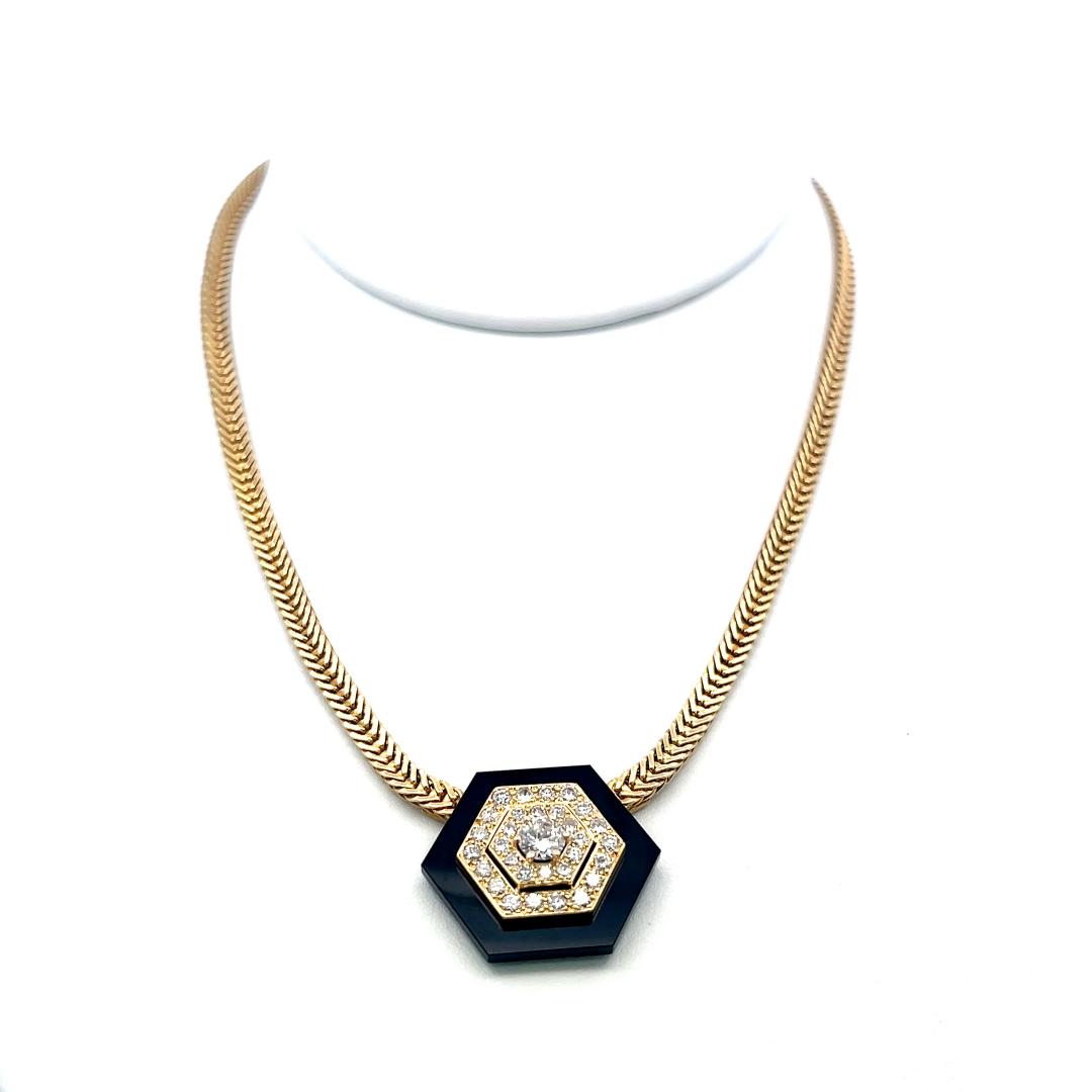 18K Yellow Gold Pendant Necklace with 0.75ct Round Diamonds & 1ct Onyx