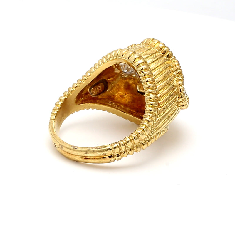1.22 Carat Round Brilliant G VS1 Diamond 18 Karat Yellow Gold Cluster Ring