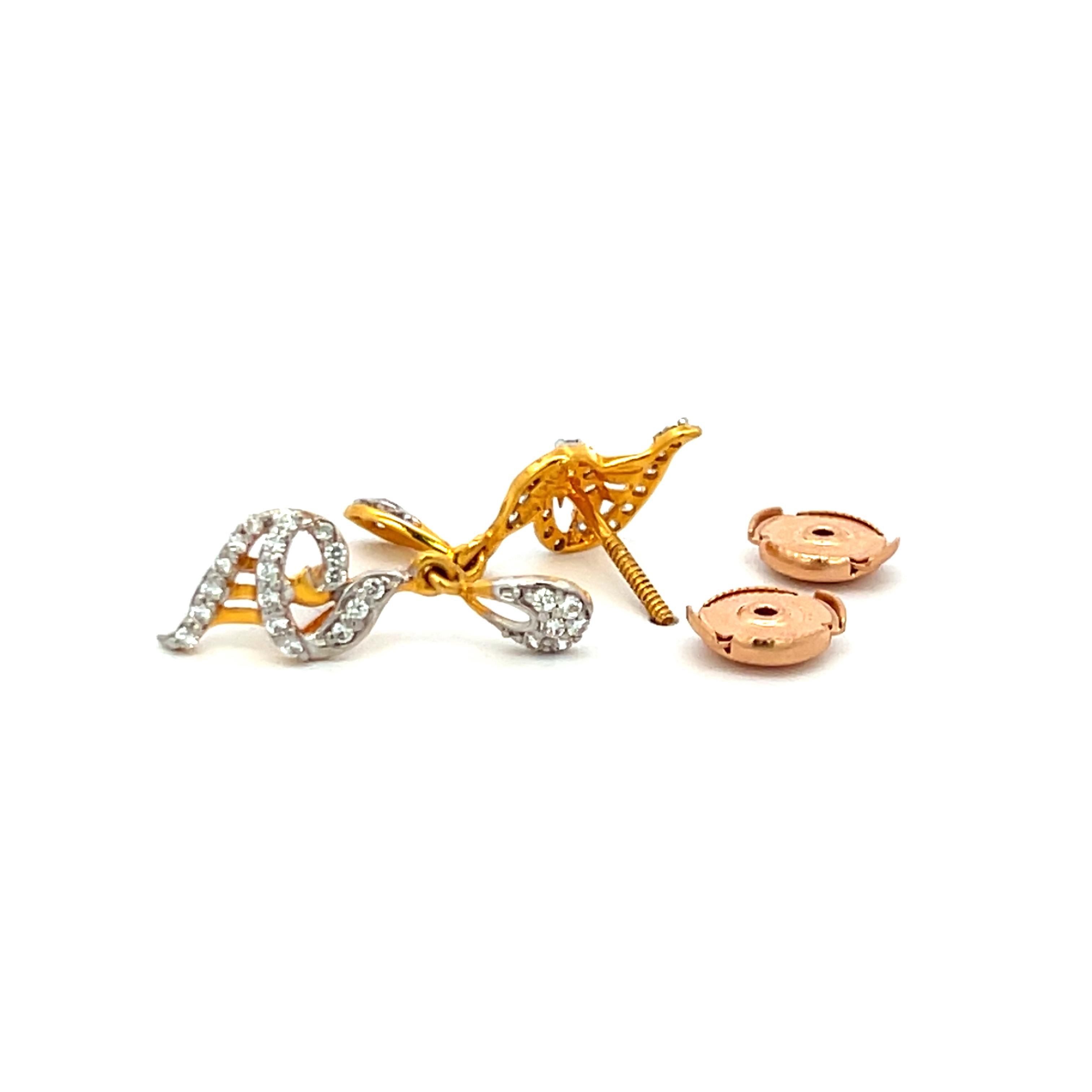 0.15 Carat Round Brilliant Diamond 18 Karat Yellow Gold Gold Earrings