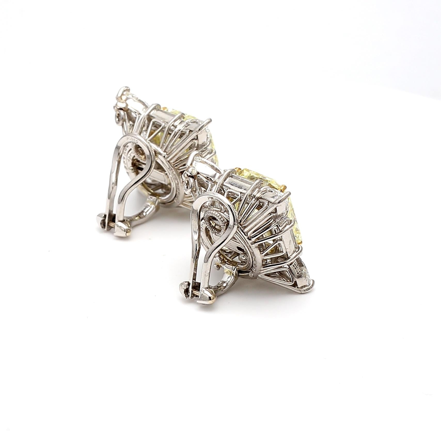 Oscar Heyman 13.72 Carat Radiant Fancy Yellow Diamond Platinum Clip on Earrings