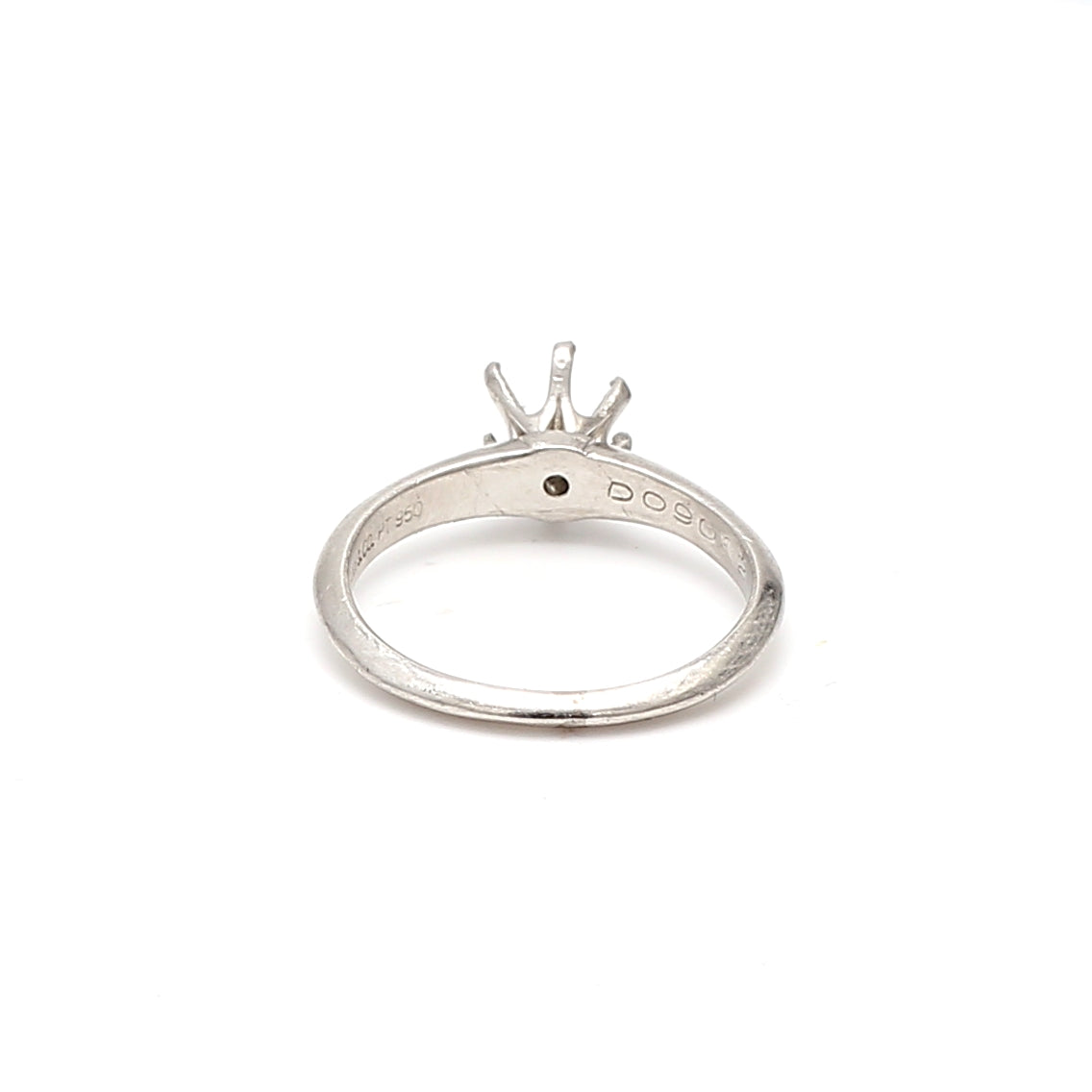 Tiffany & Co Vintage 3.40 Grams Size 5 Platinum Semi Mount Ring