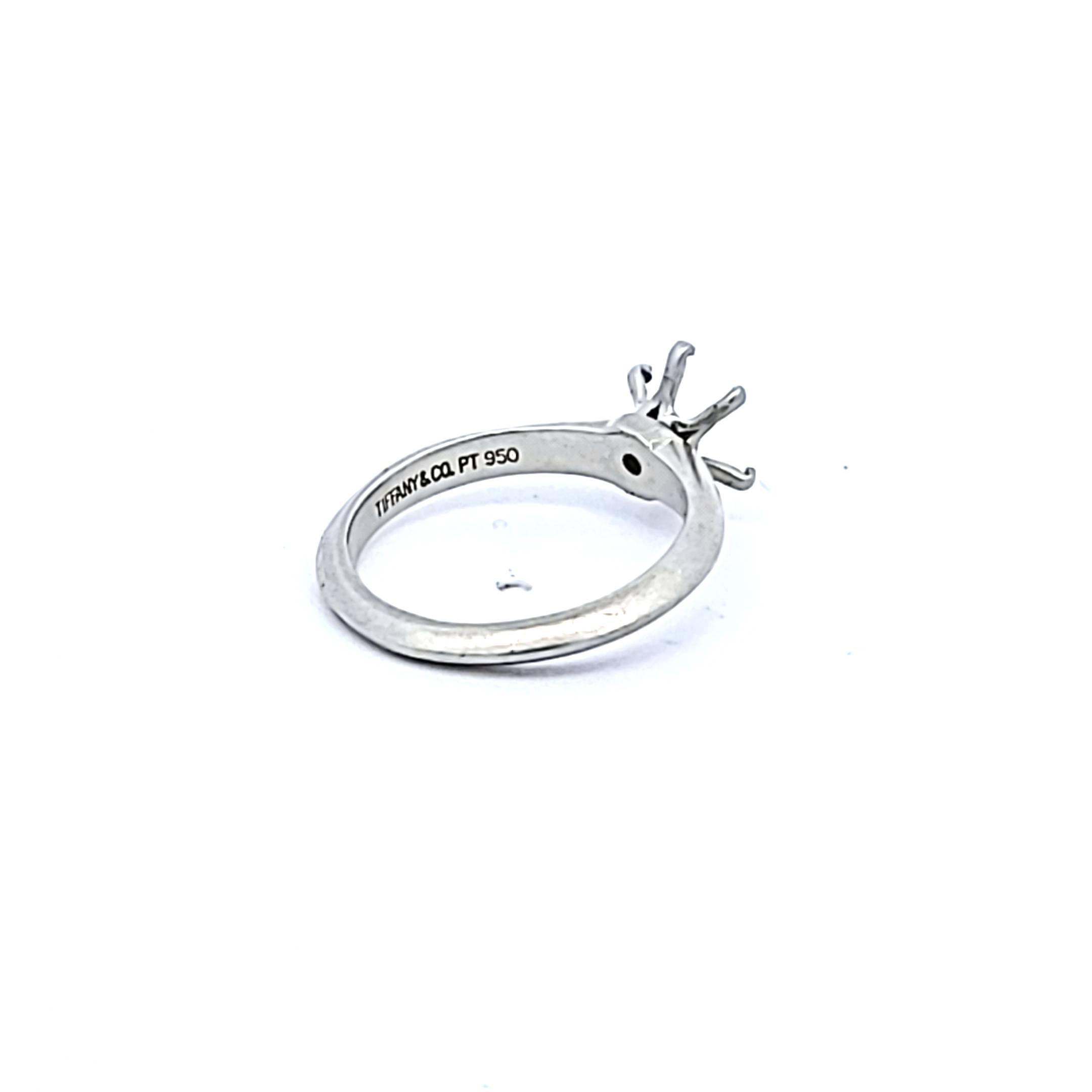 Tiffany & Co Vintage 3.50 Grams Size 4 Platinum Semi Mount Ring