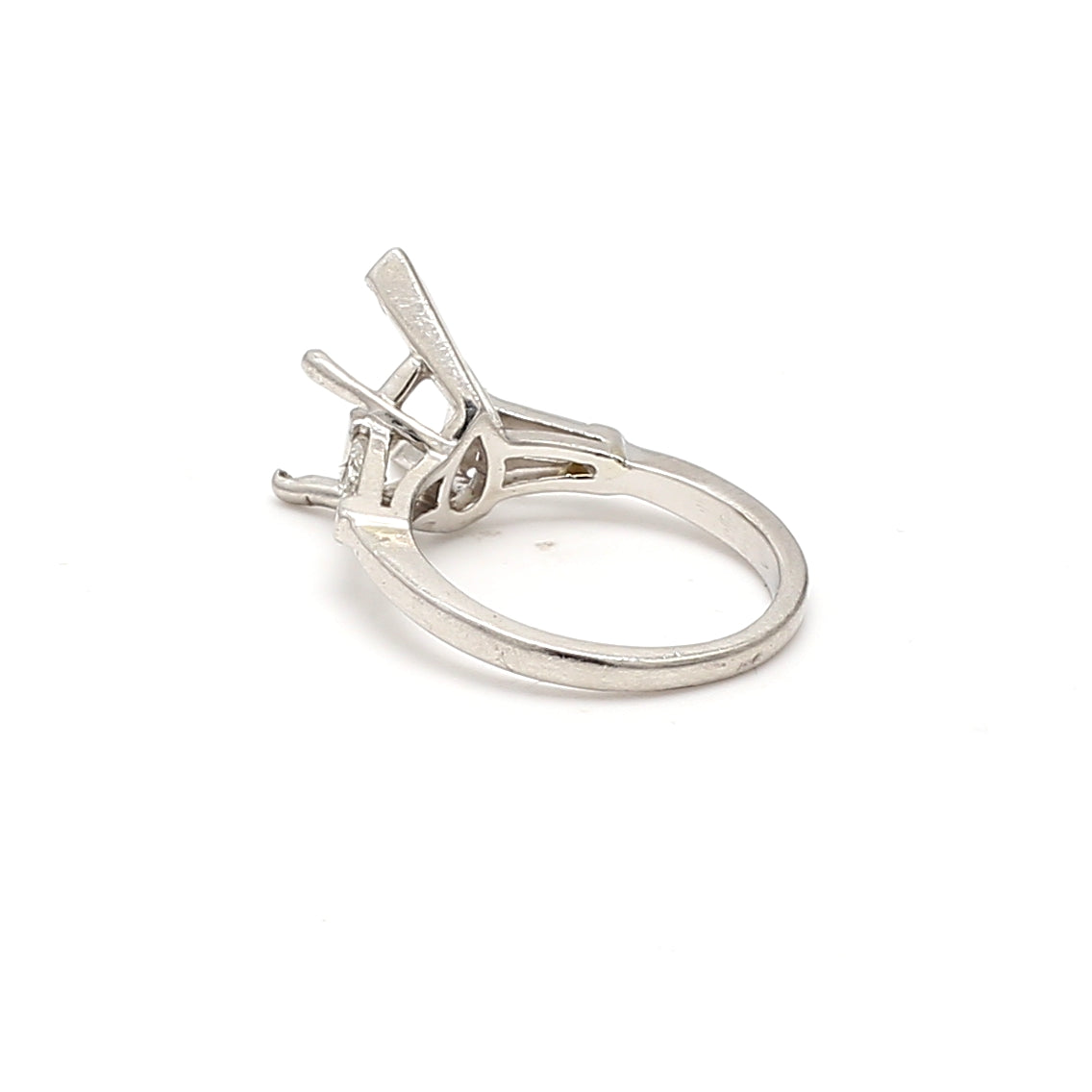 0.35 Carat Tapered Baguette Shape G VS1 Diamond Platinum Semi Mount Ring