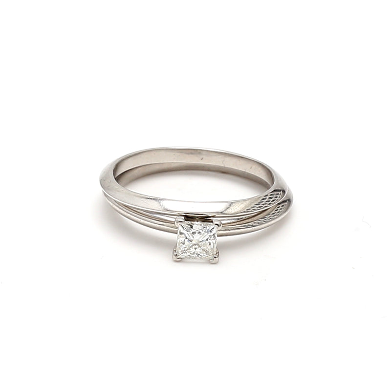 Tiffany & Co 0.39 Carat Princess Cut D VVS1 Diamond Platinum Engagement Ring