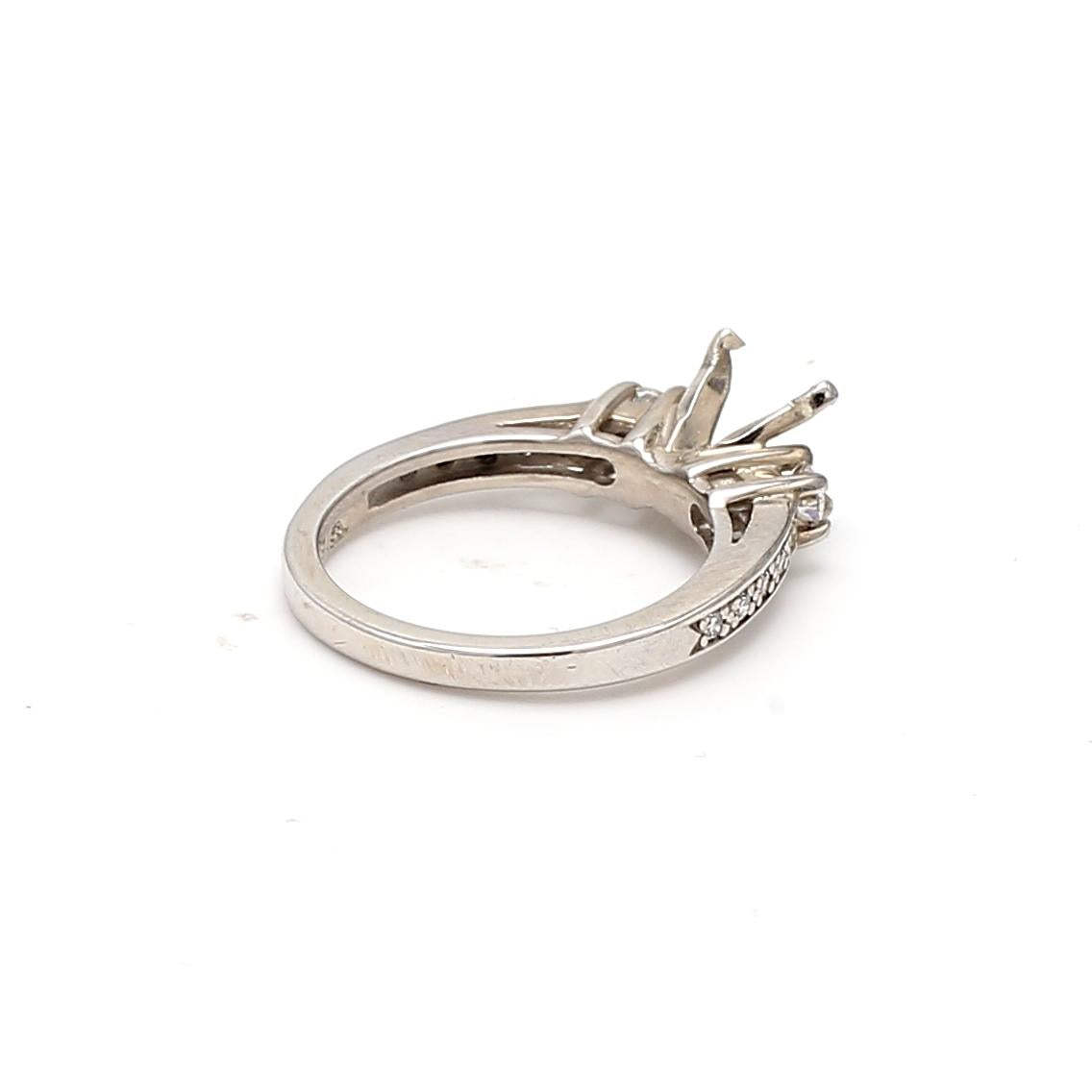18K White Gold Semi Mount Ring with 0.28ct Round G VS2 Diamonds Fits 6.82x6.69mm