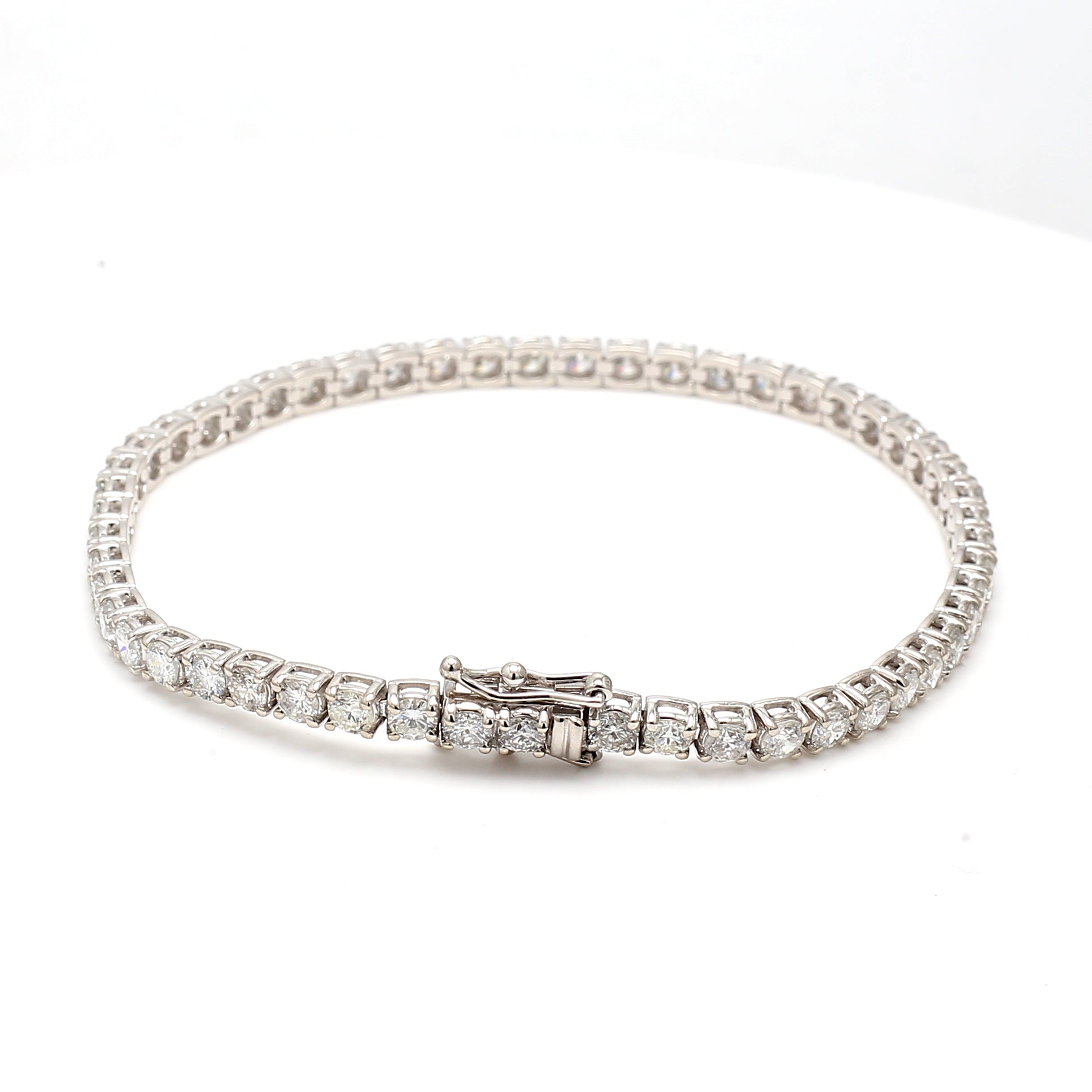 5.71 Carat Round Brilliant Diamond 14 Karat White Gold Tennis Bracelet