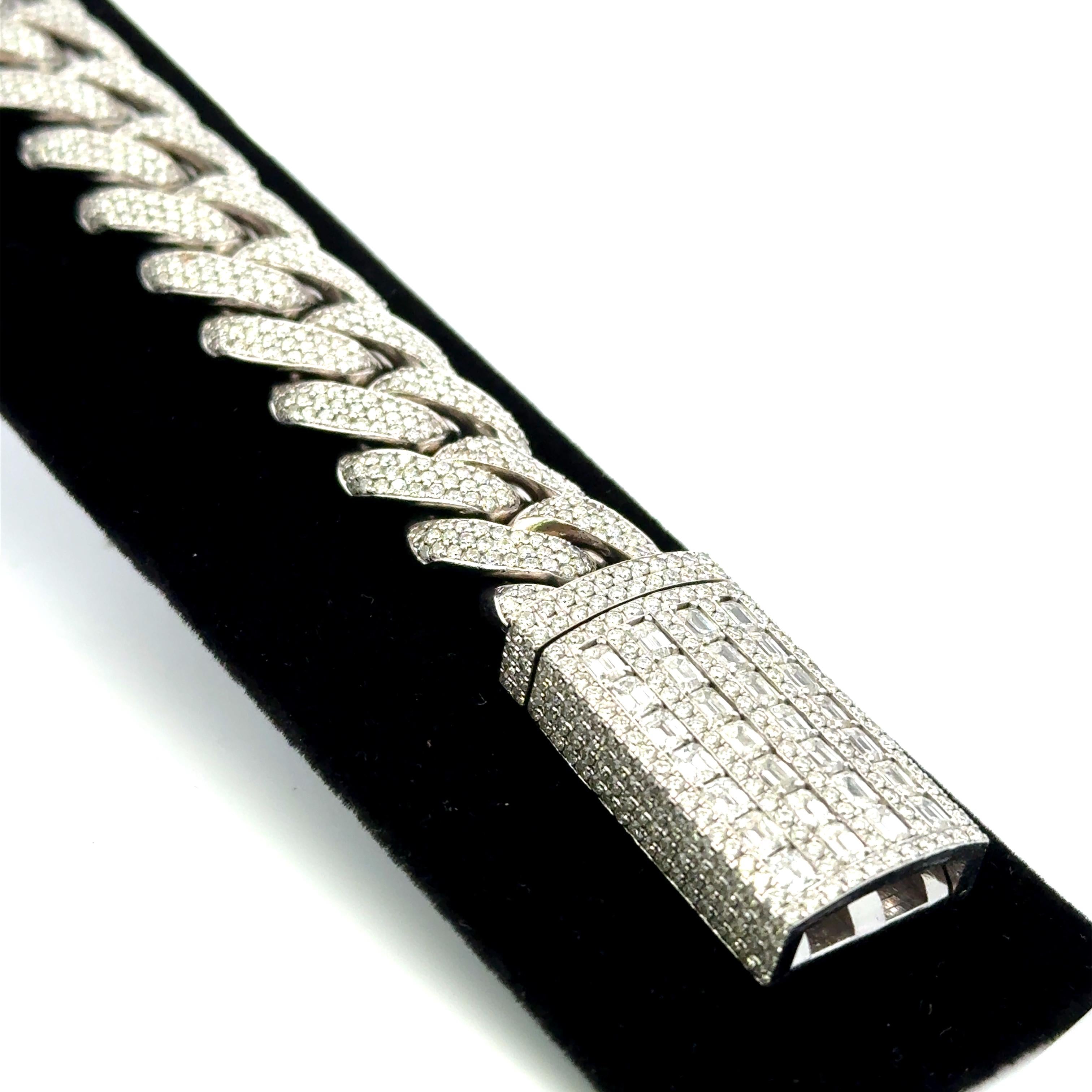 Vintage Platinum Link Bracelet with 28 Carat Round & Emerald Cut H-VS1 Diamonds