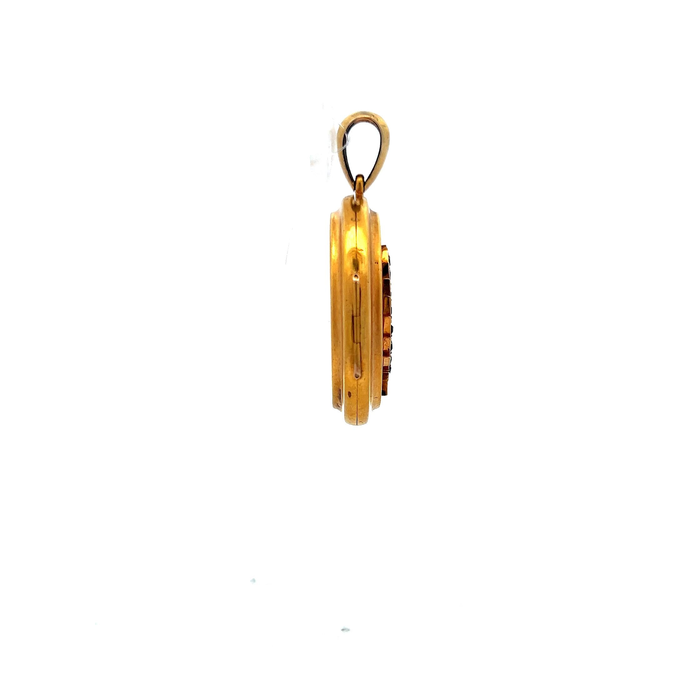 Antique 18 Karat Yellow Gold Locket with 0.25 Carat Greb and 1.2-1.7 MM Pearl