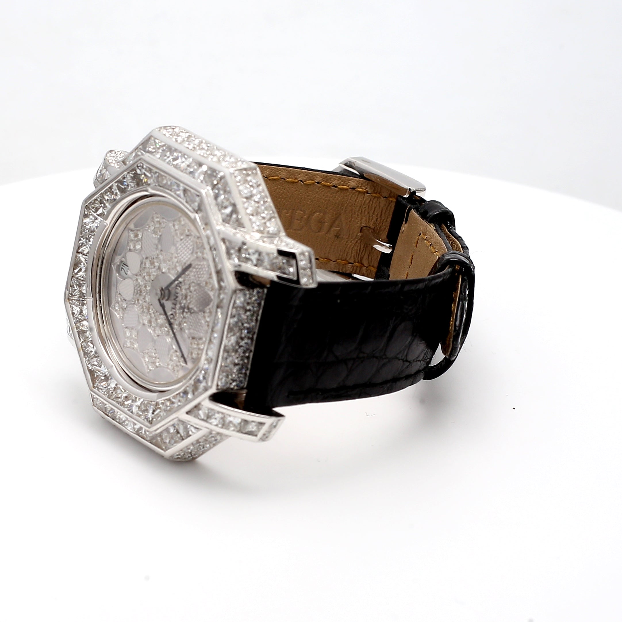 14.00 Carat H SI1 Diamond 18 Karat White Gold Wrist Watch