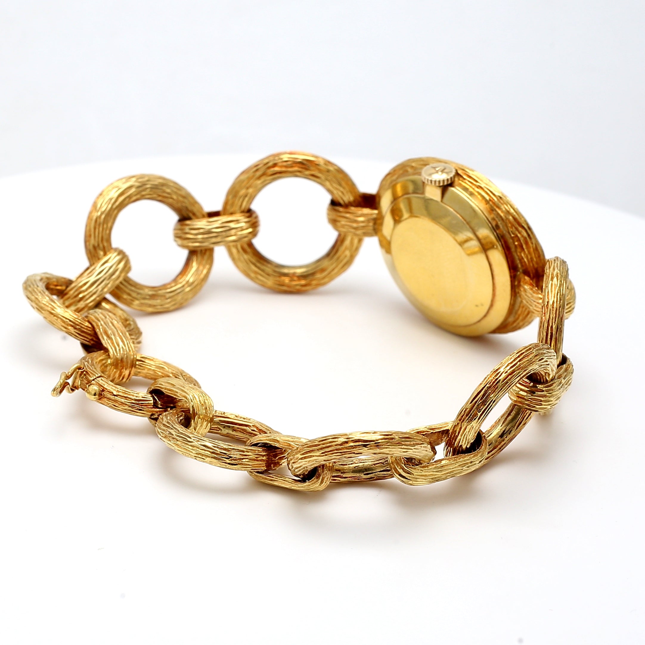 Bueche Girod Vintage 74.30 Grams 18 Karat Yellow Gold Bracelet Watches