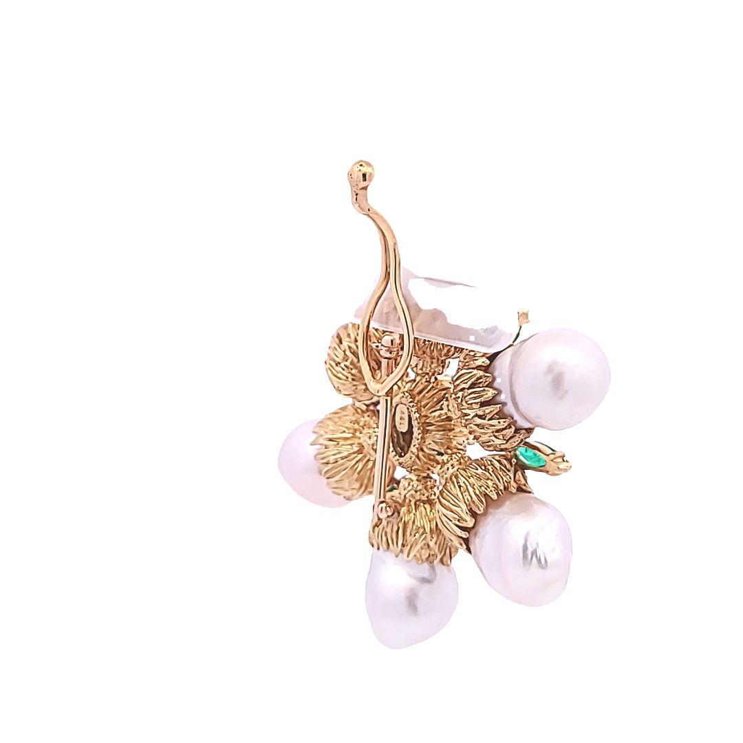 18K Yellow Gold Pin Brooch with 0.1ct Round G VS1 Diamonds 1.6ct Emerald & Pearl