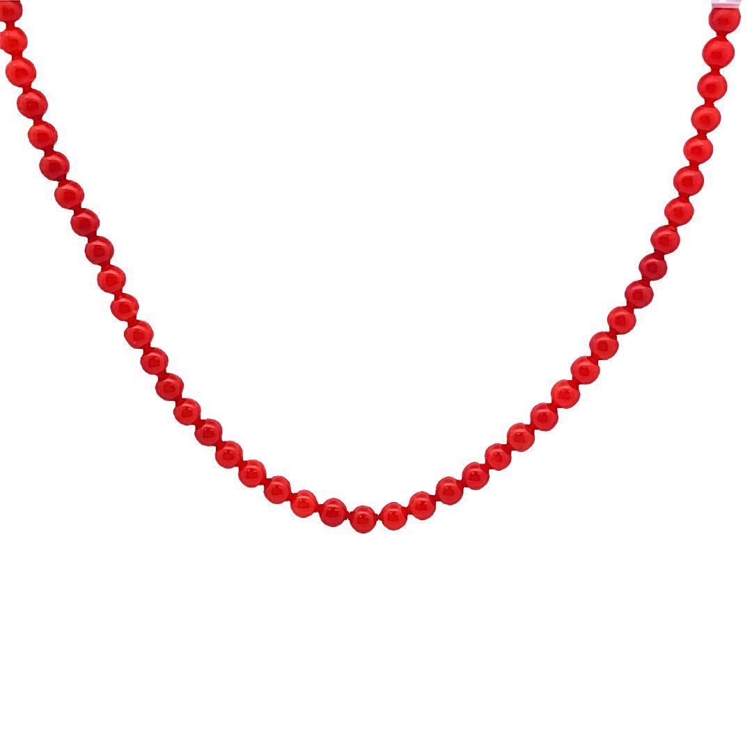 Red Coral Beed Vintage 22.80 Grams 18 Karat Yellow Gold Beed Necklace