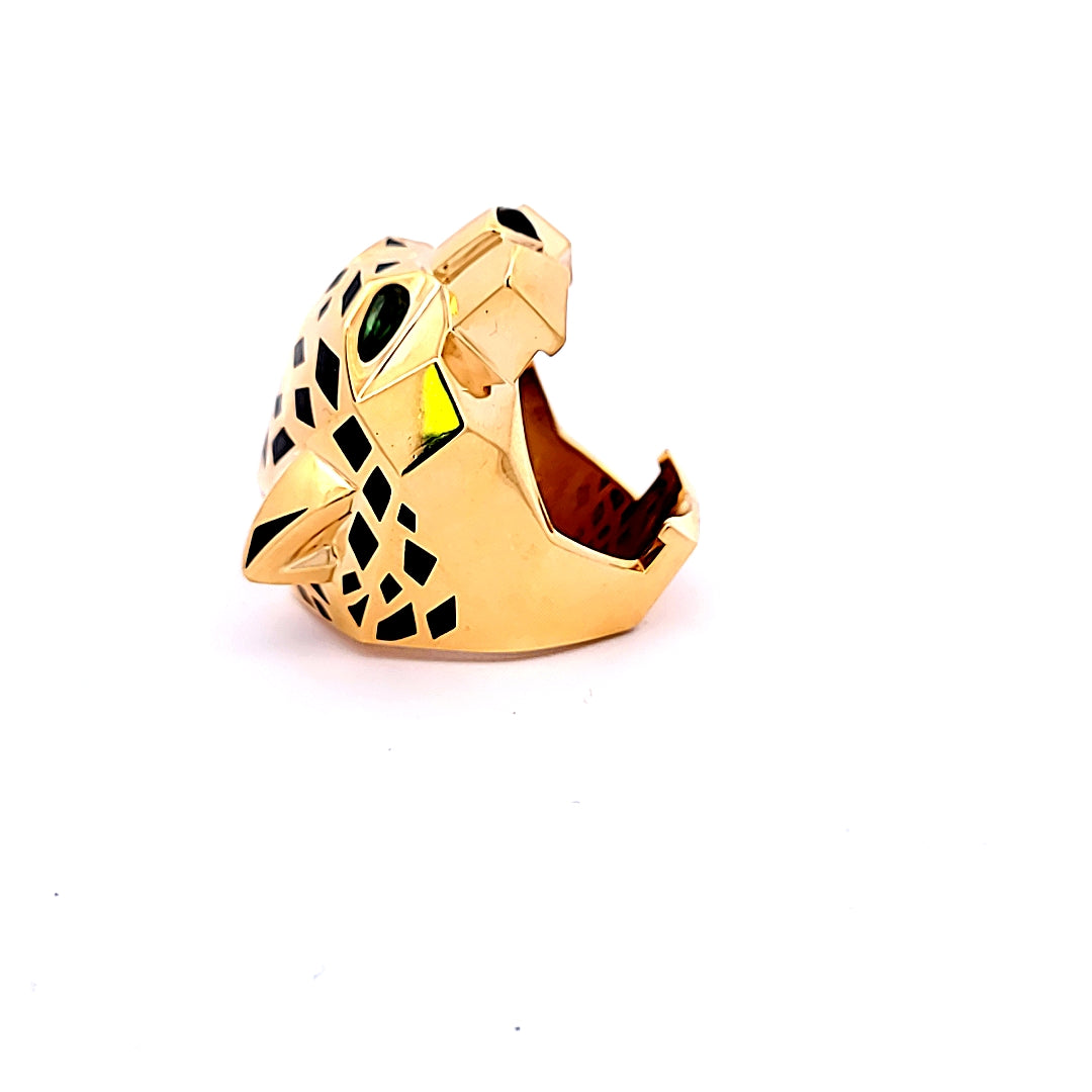 Cartier Vintage 65.50 Grams 4.50 Carat Peridot and Onyx 18 Karat Yellow Gold Ring