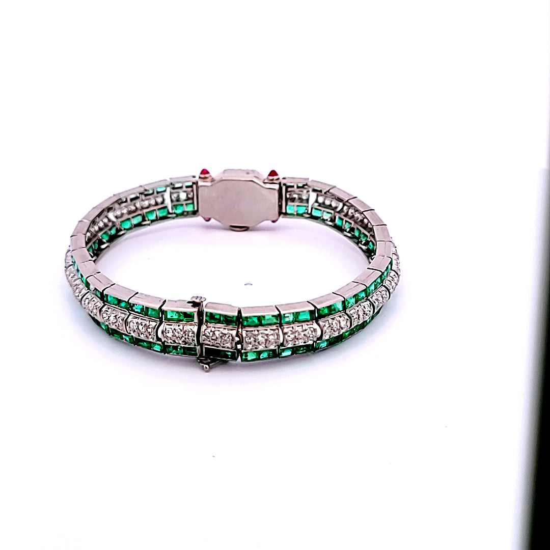 5.50 Carat Princess Cut Emerald 2.50 Carat Round Brilliant I VS1 Diamond Platinum Watches